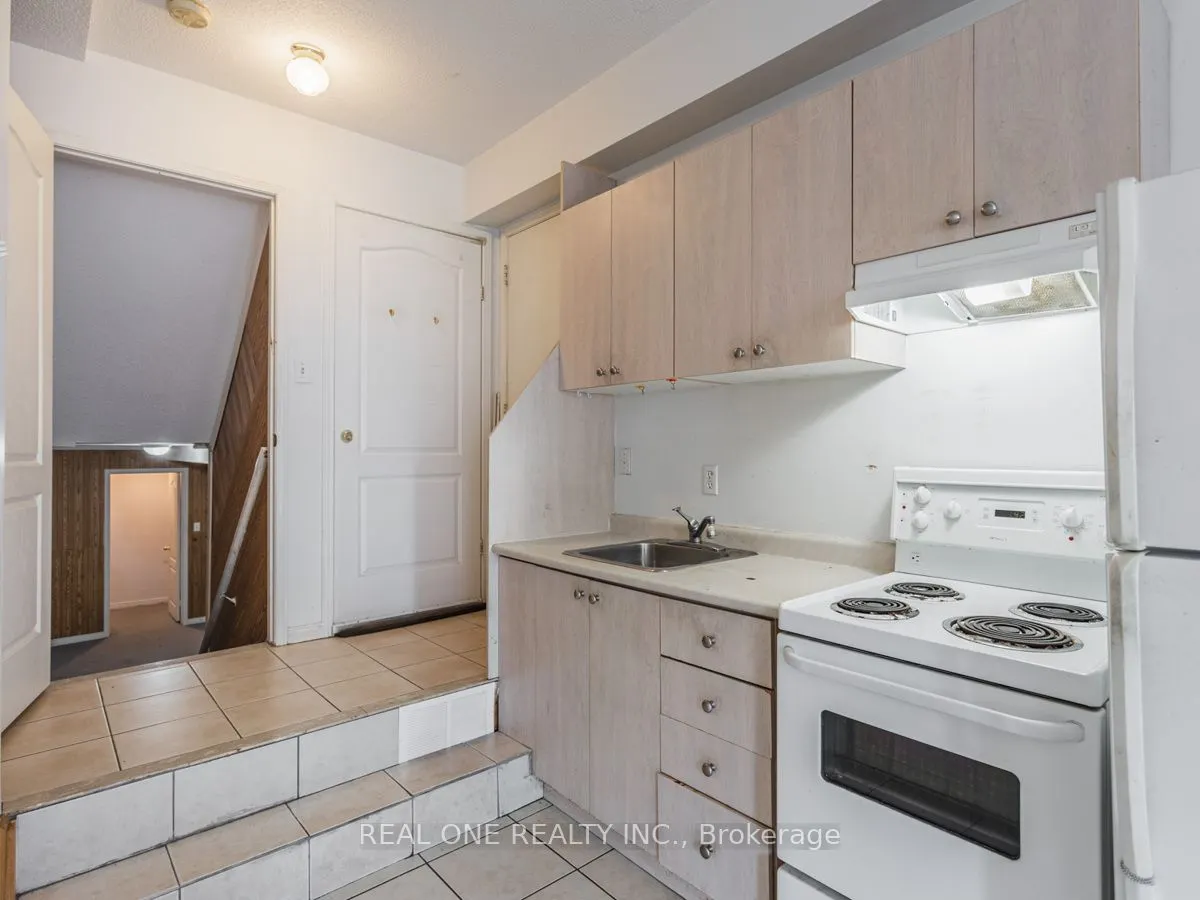 24 Coast Avenue, #Lower