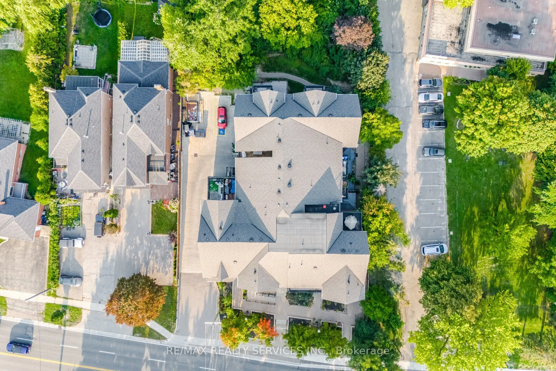 9589 Keele Street, #106