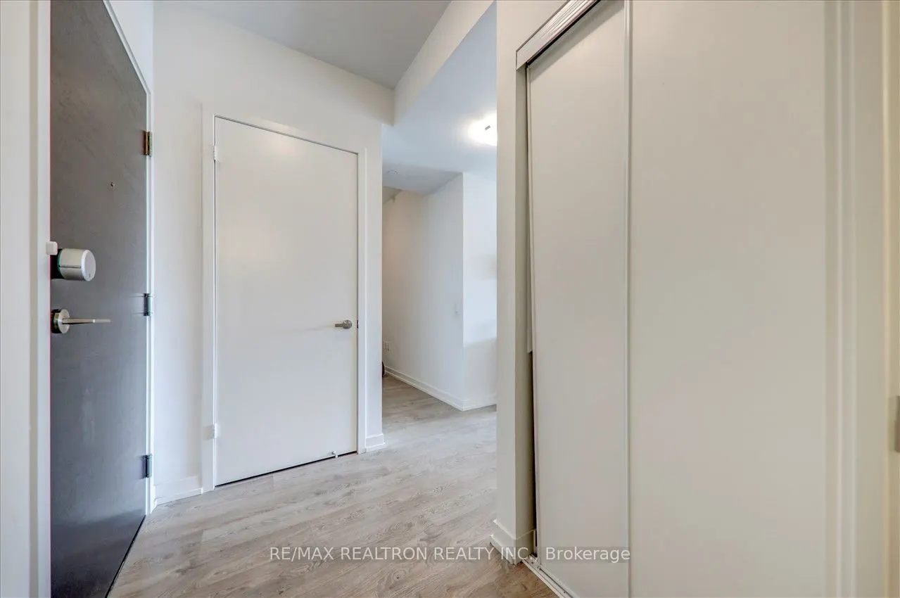 8868 Yonge Street, #1505E