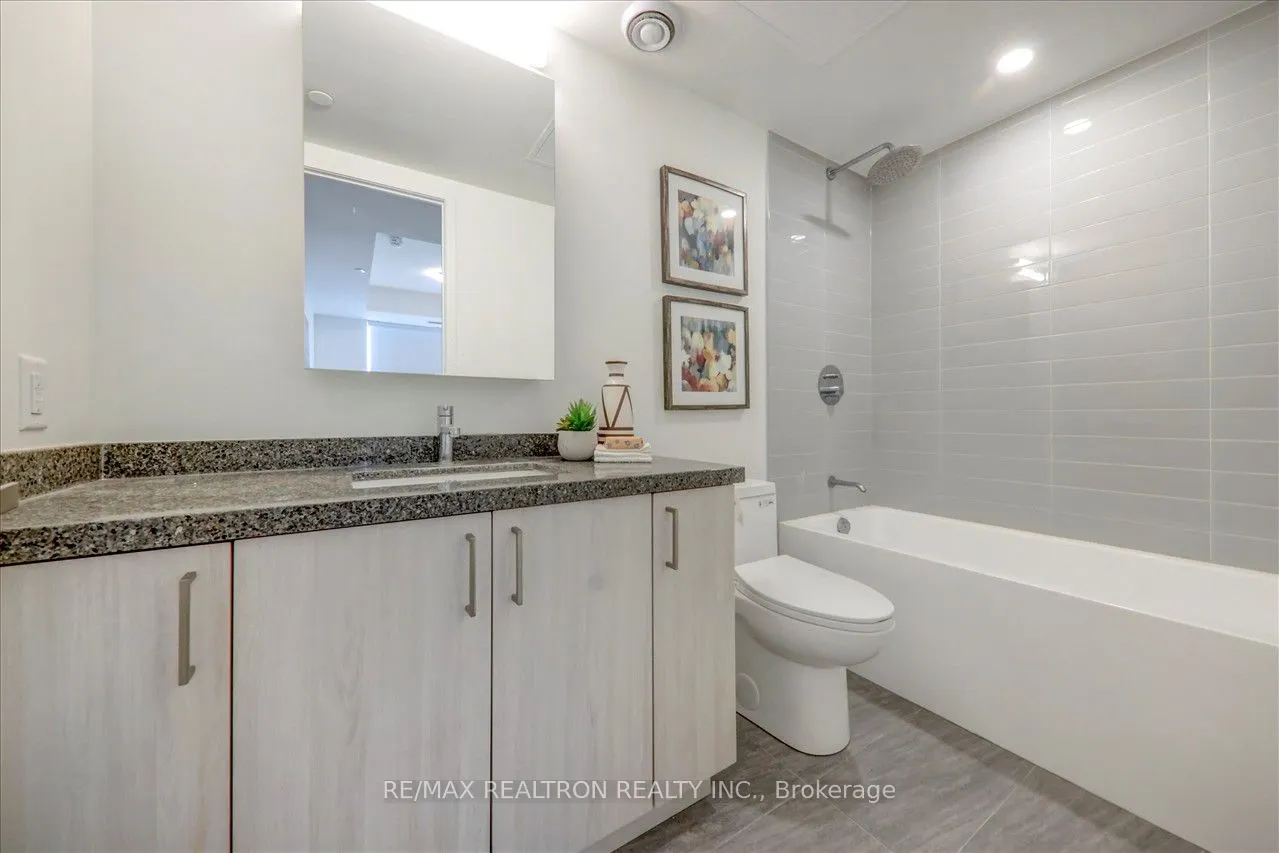 8868 Yonge Street, #1505E