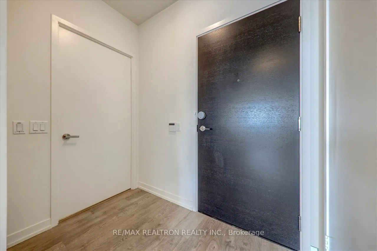 8868 Yonge Street, #1505E