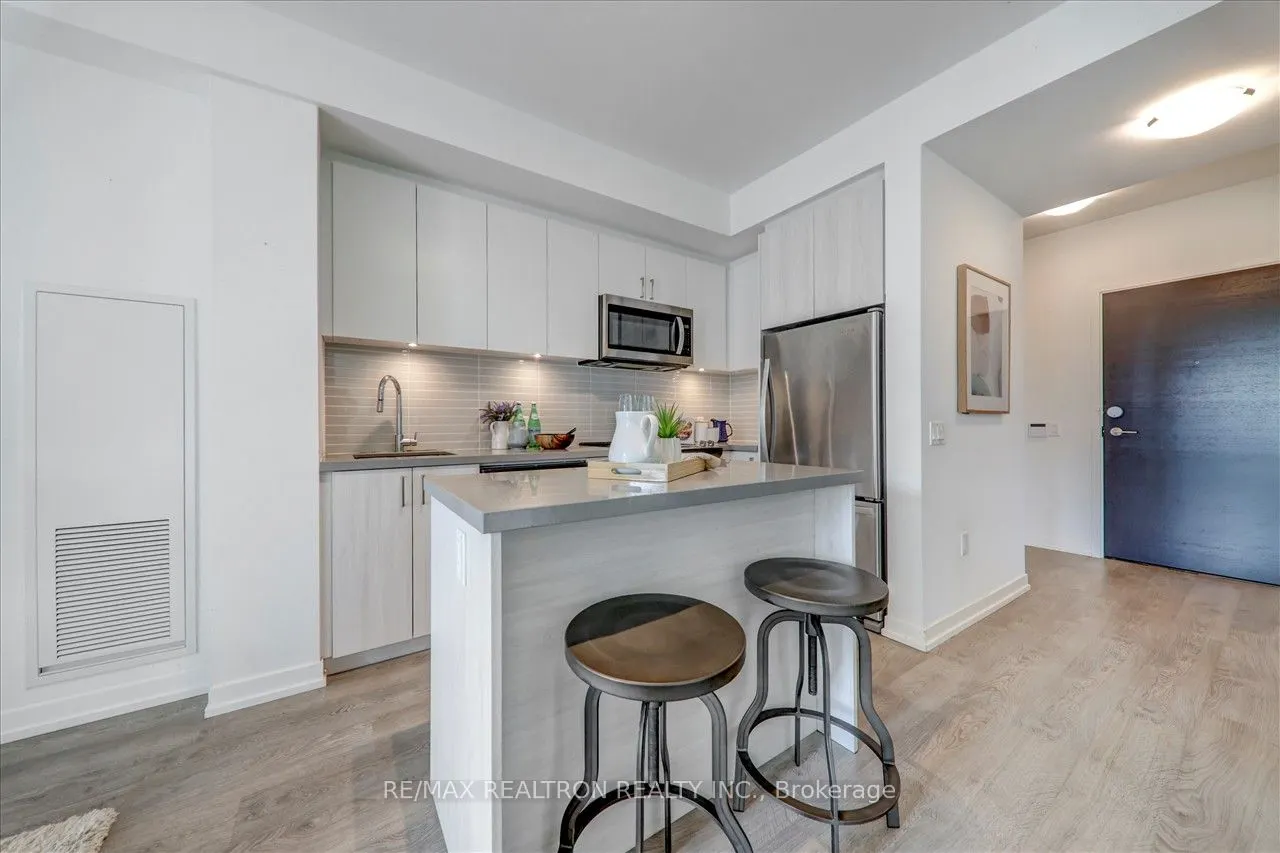 8868 Yonge Street, #1505E