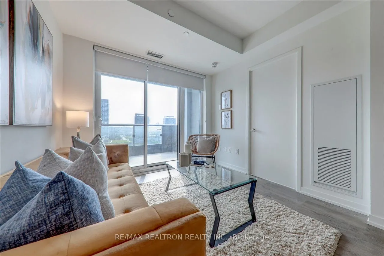 8868 Yonge Street, #1505E