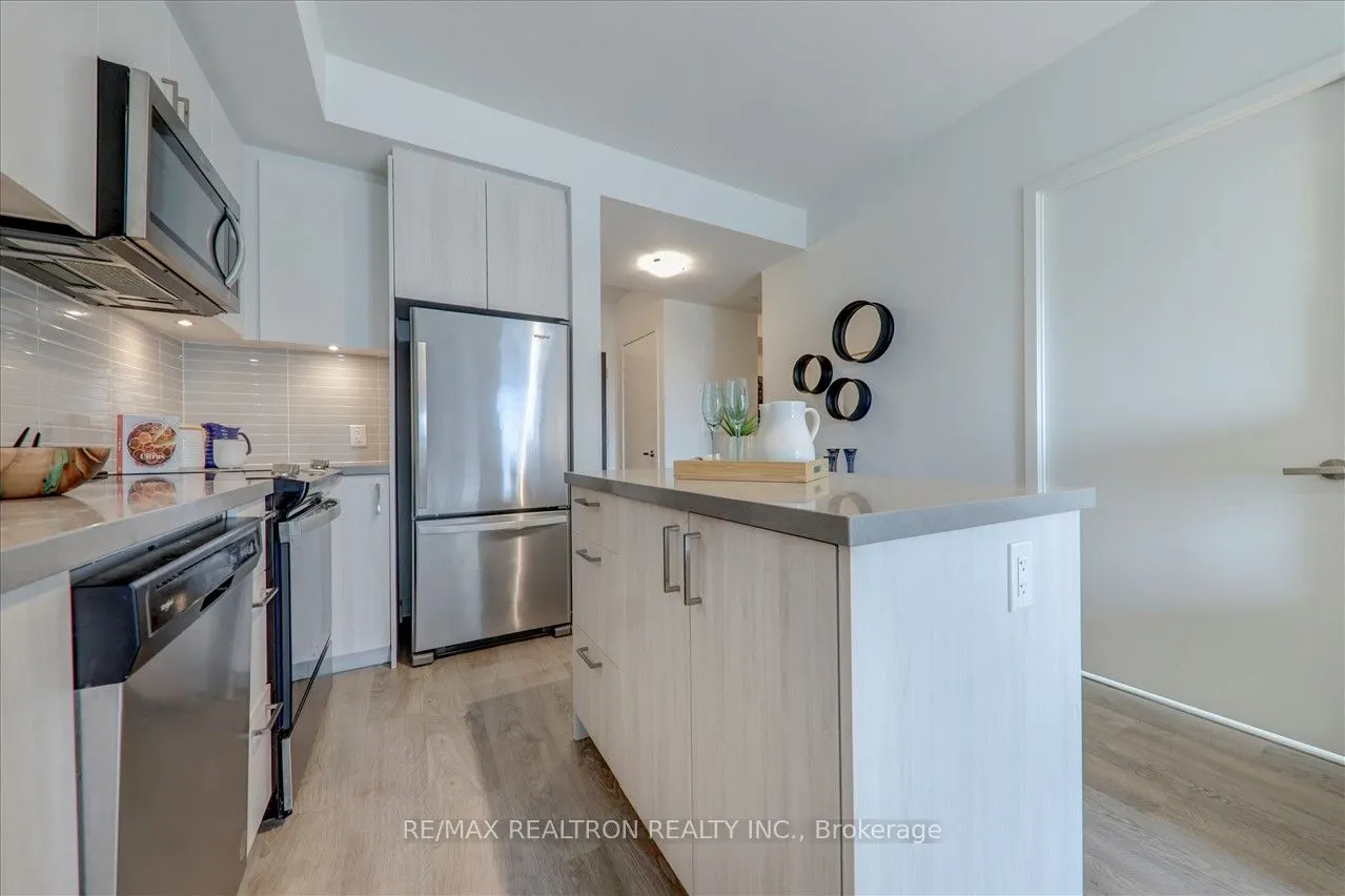 8868 Yonge Street, #1505E