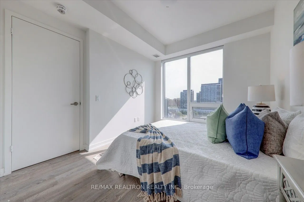8868 Yonge Street, #1505E