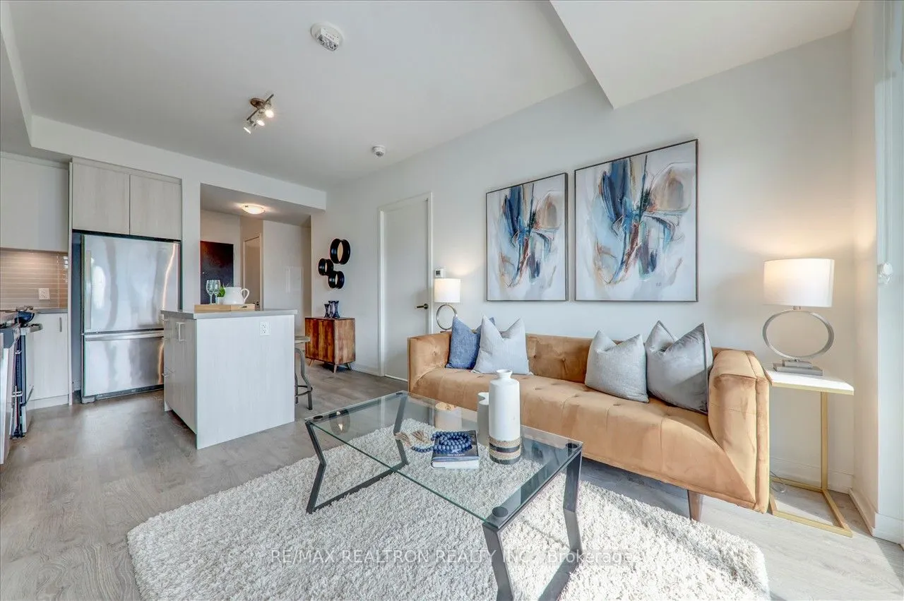 8868 Yonge Street, #1505E