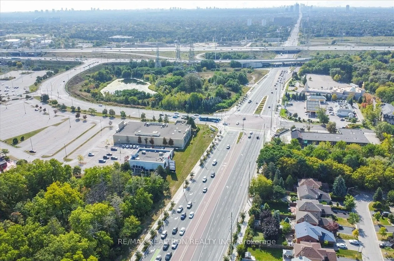 8868 Yonge Street, #1505E