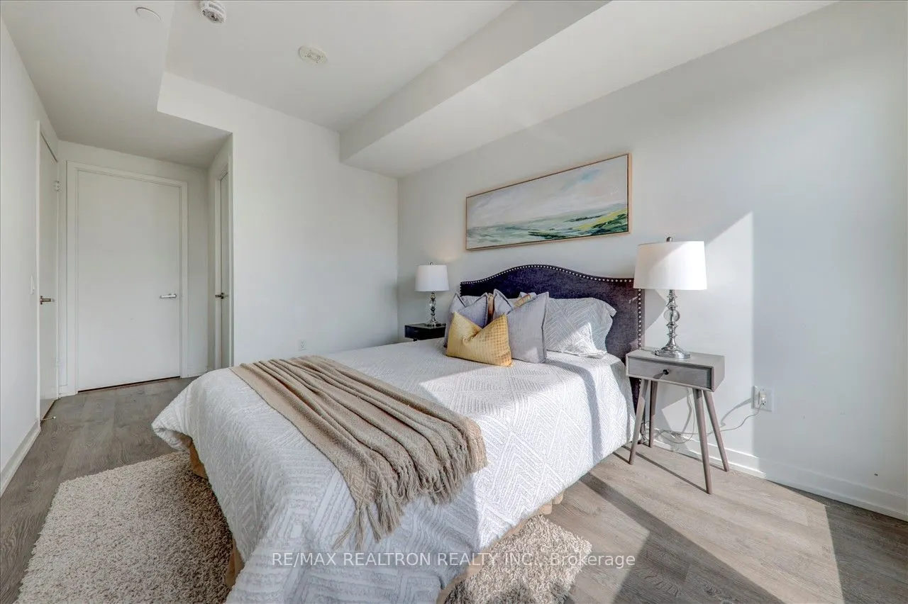 8868 Yonge Street, #1505E
