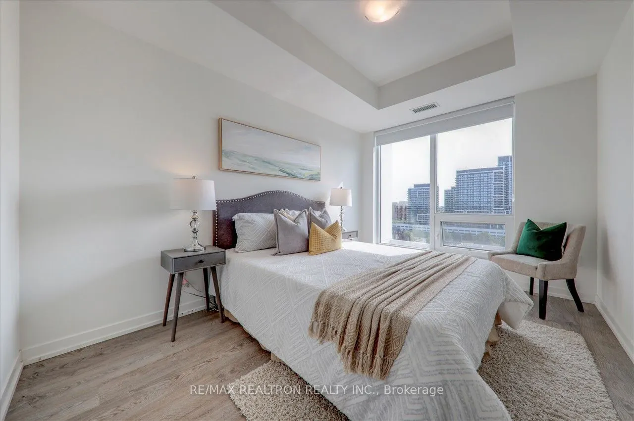 8868 Yonge Street, #1505E