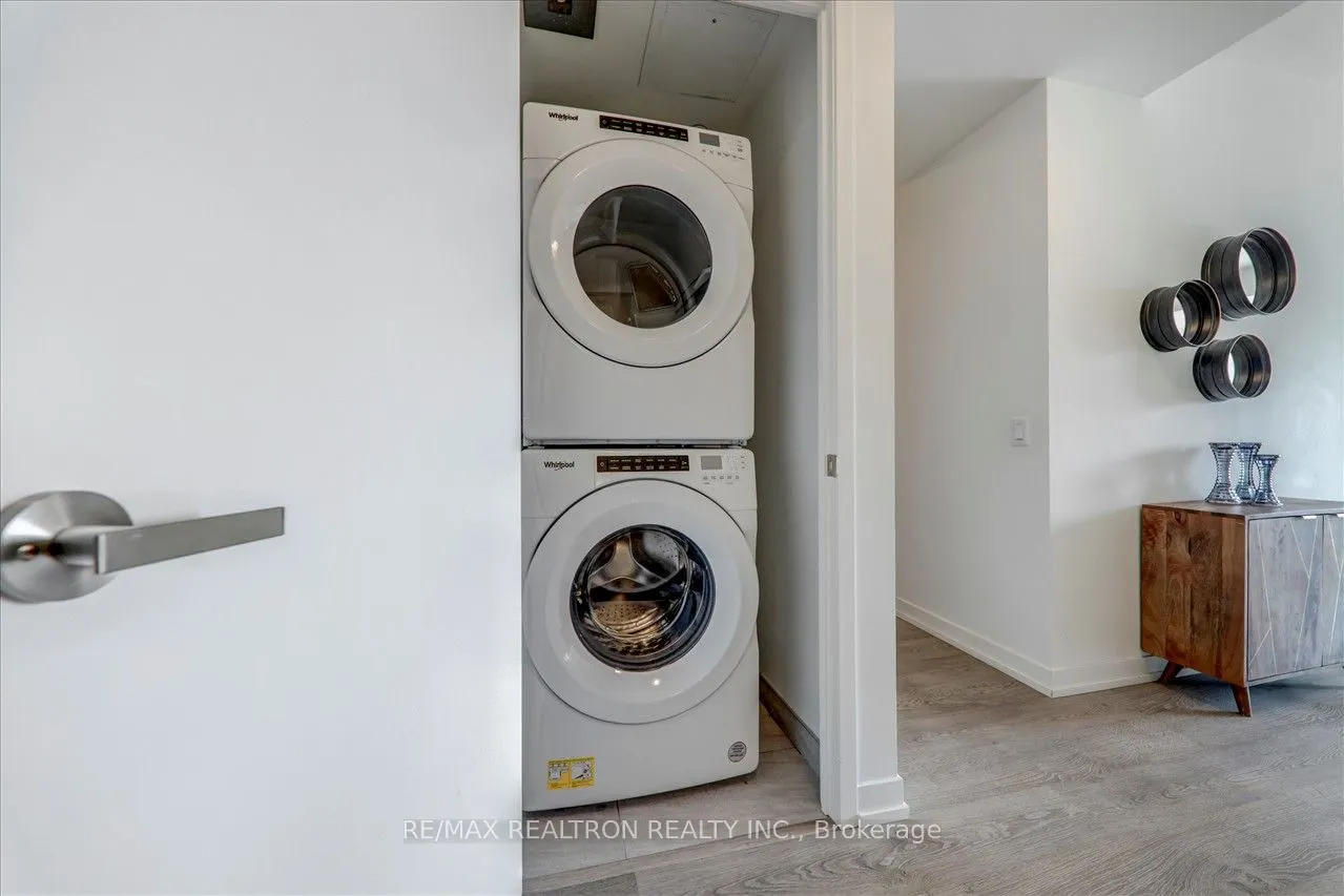 8868 Yonge Street, #1505E
