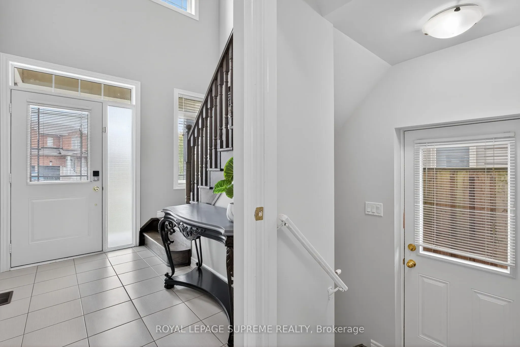 28 Mandley Street