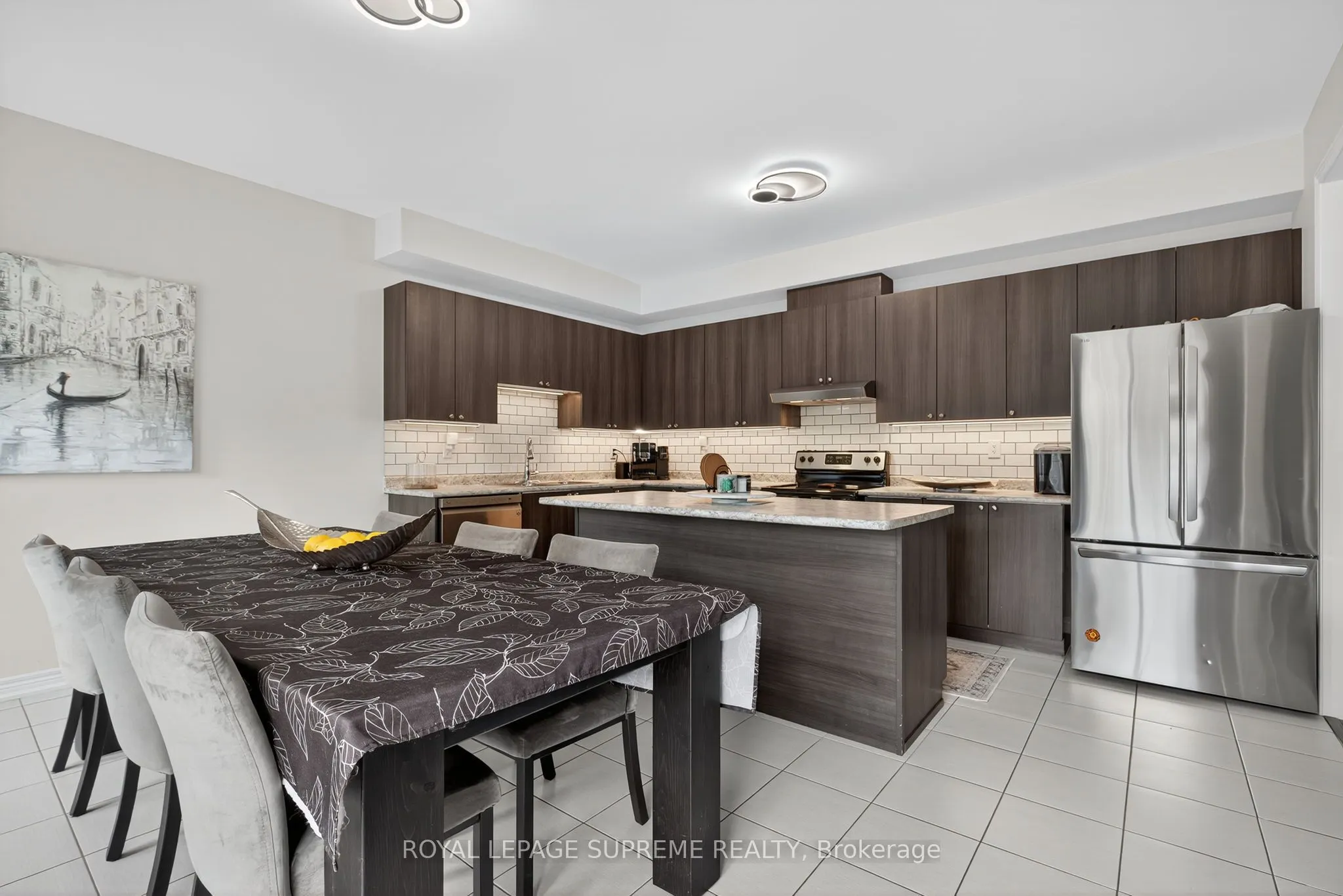 28 Mandley Street