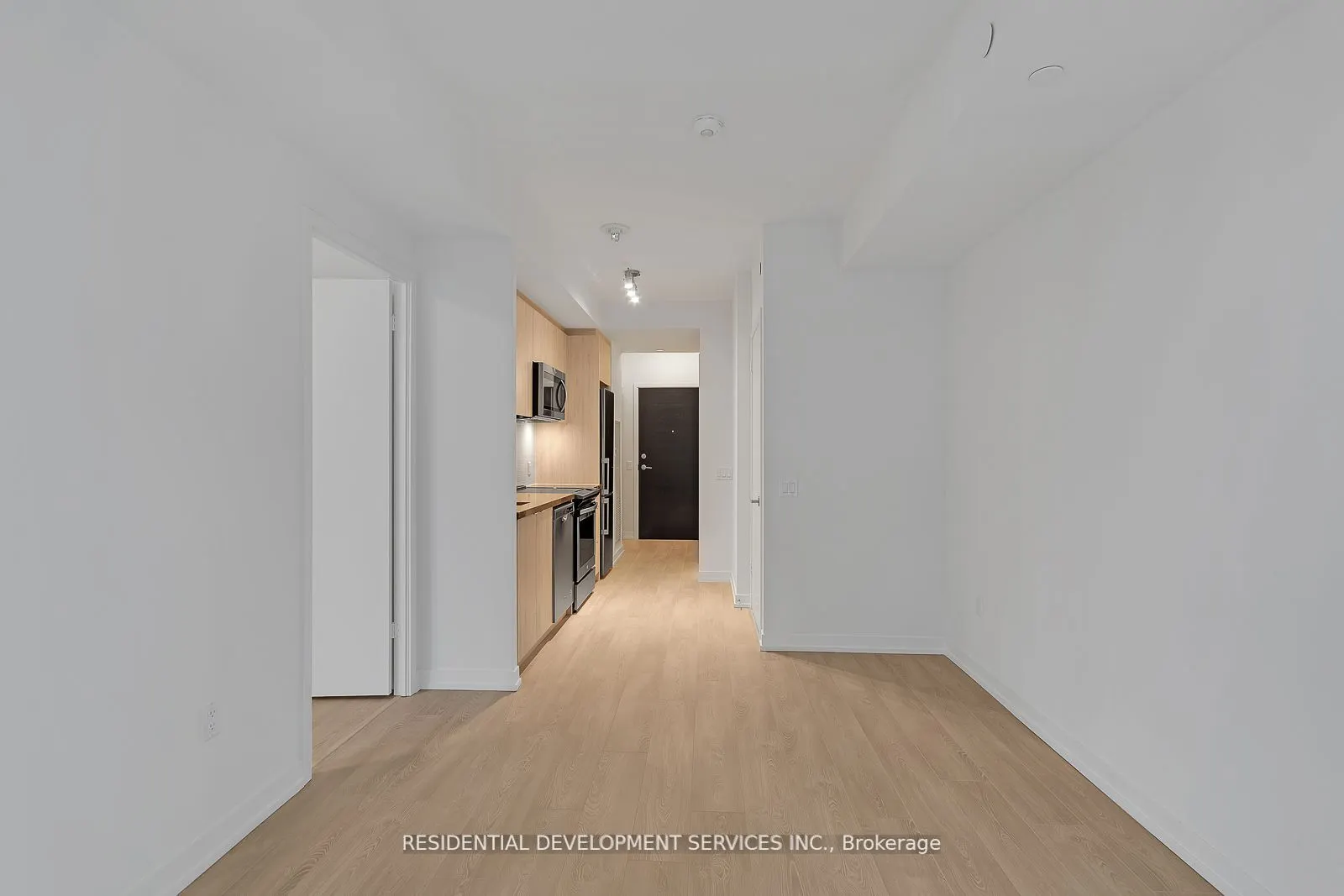 8868 Yonge Street, #202E