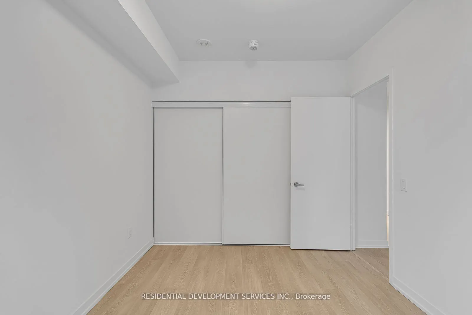 8868 Yonge Street, #202E