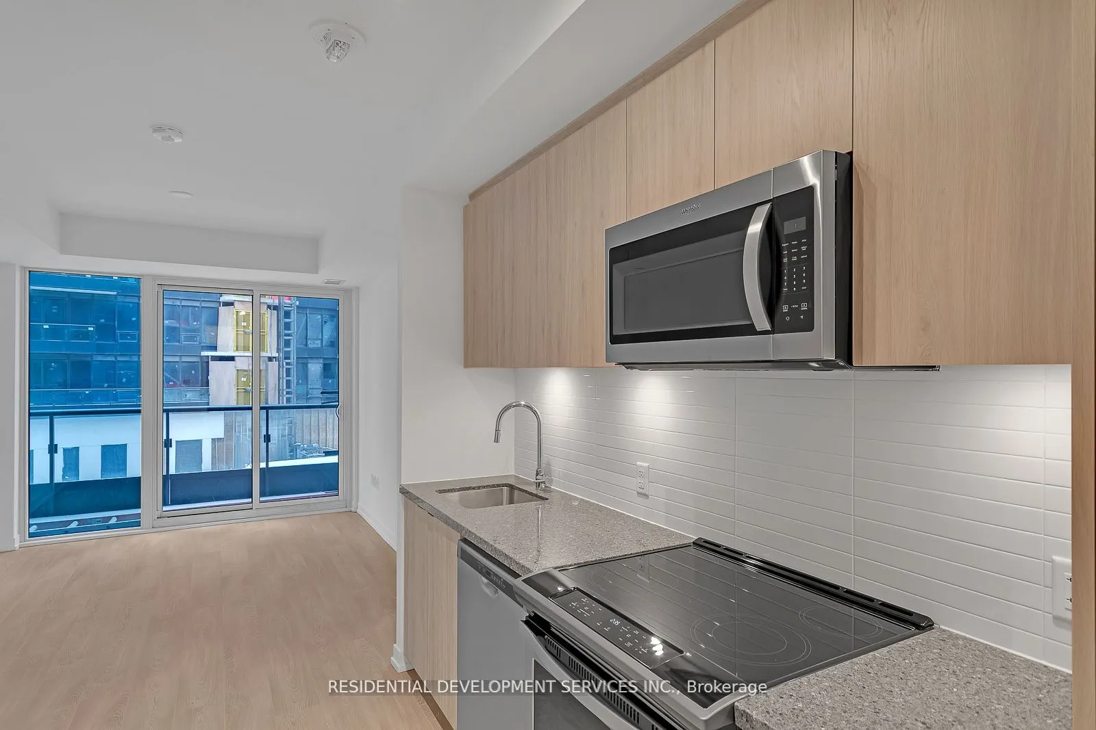 8868 Yonge Street, #202E