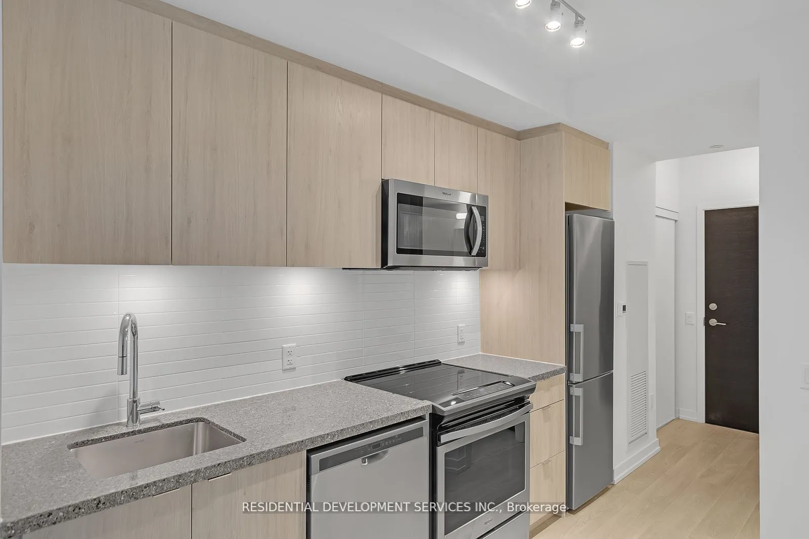 8868 Yonge Street, #202E