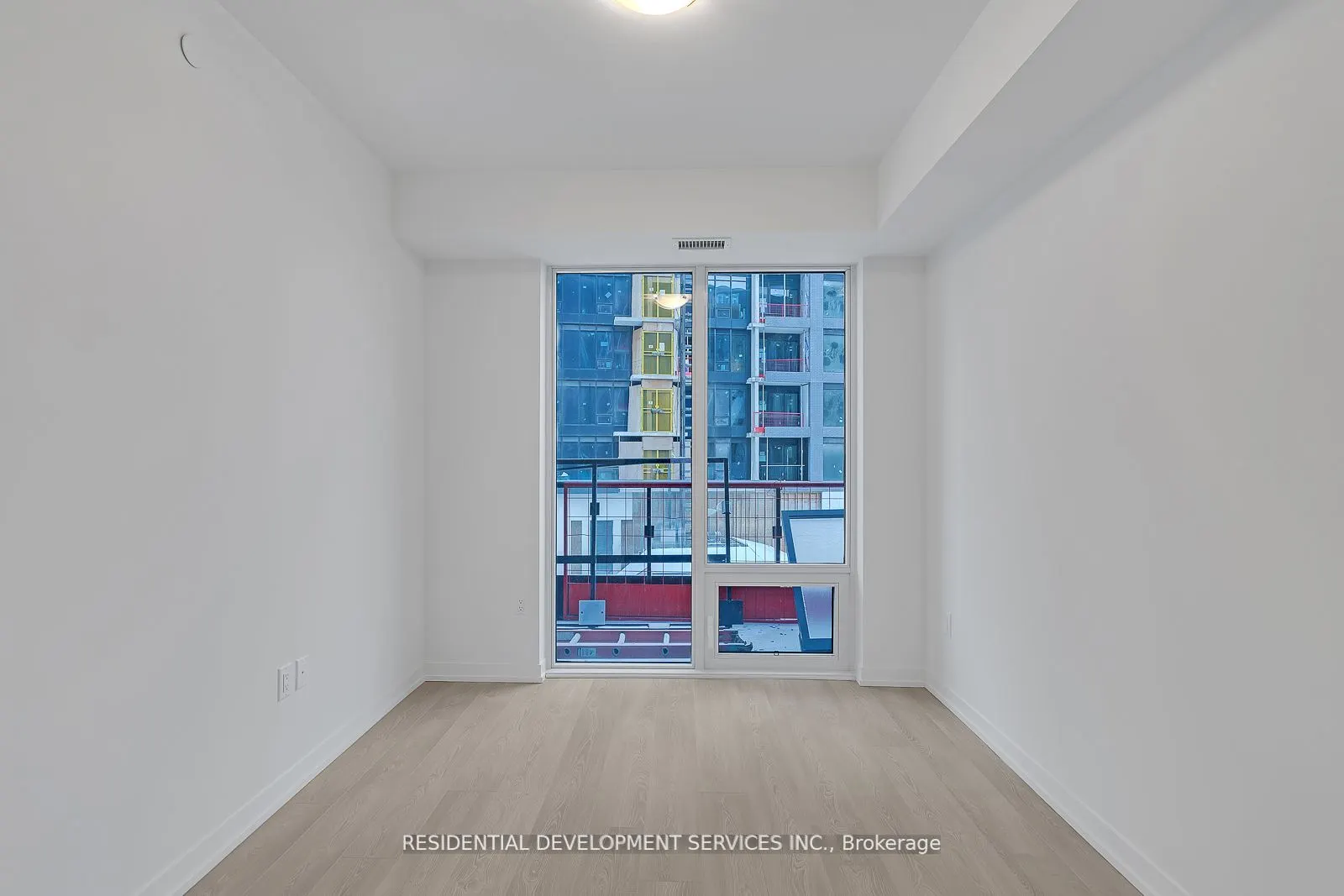 8868 Yonge Street, #202E