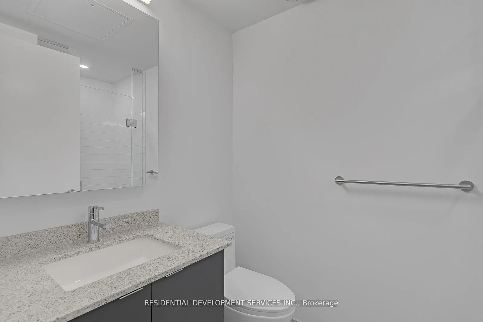 8868 Yonge Street, #202E