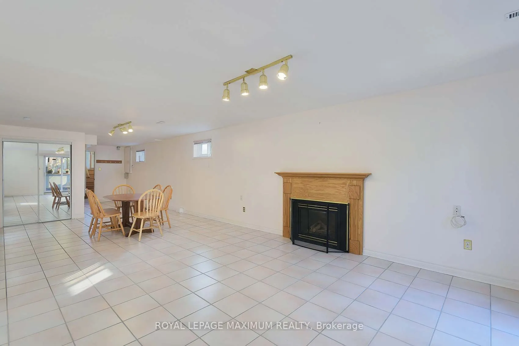 42 Kaiser Drive