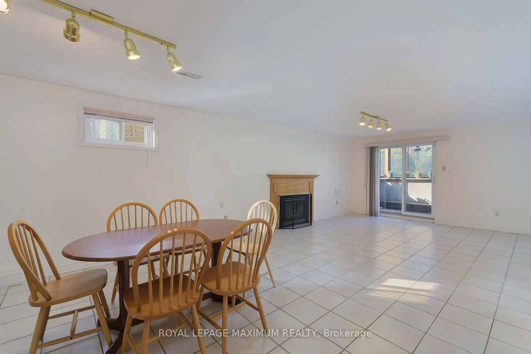 42 Kaiser Drive