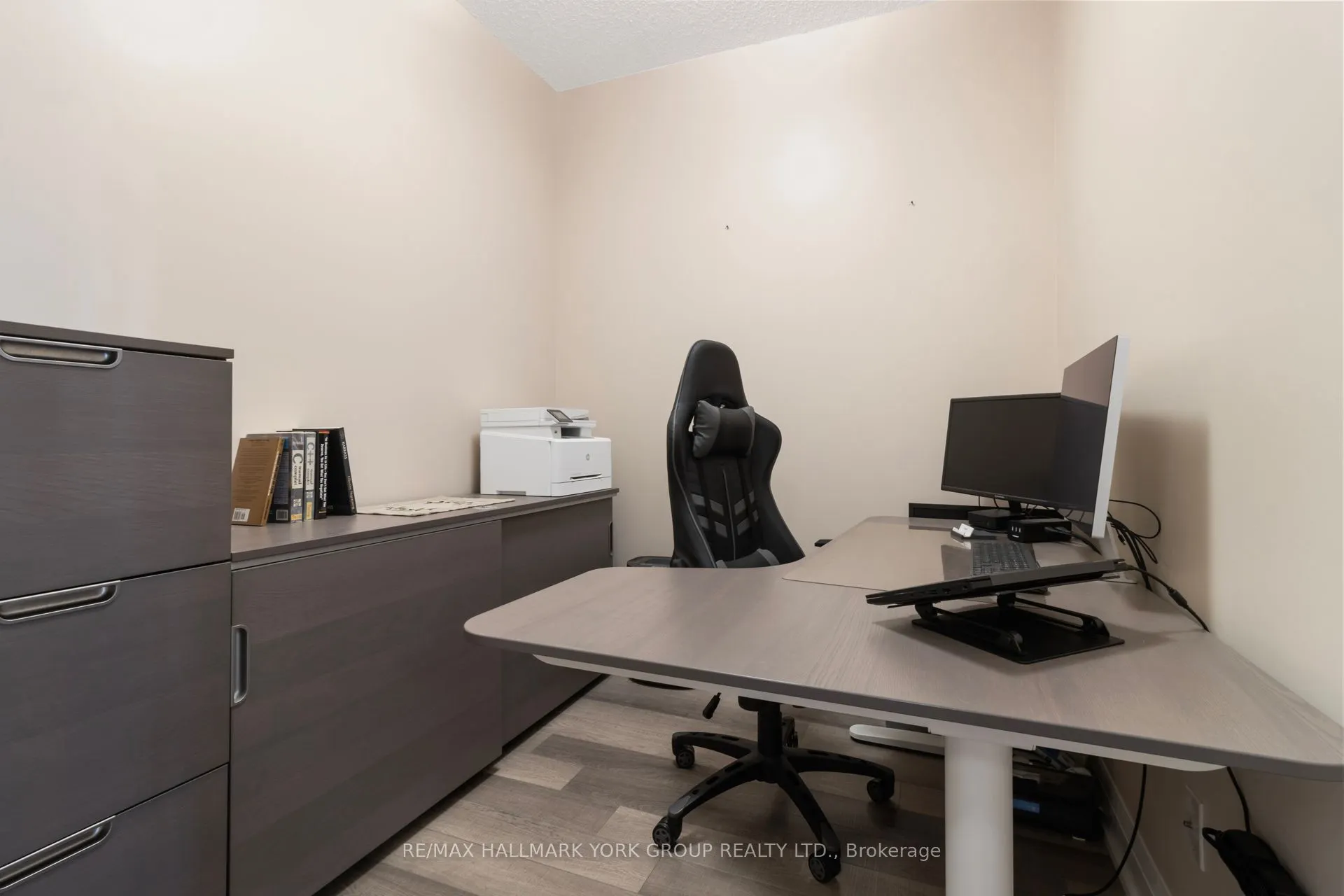 85 North Park Road, #602