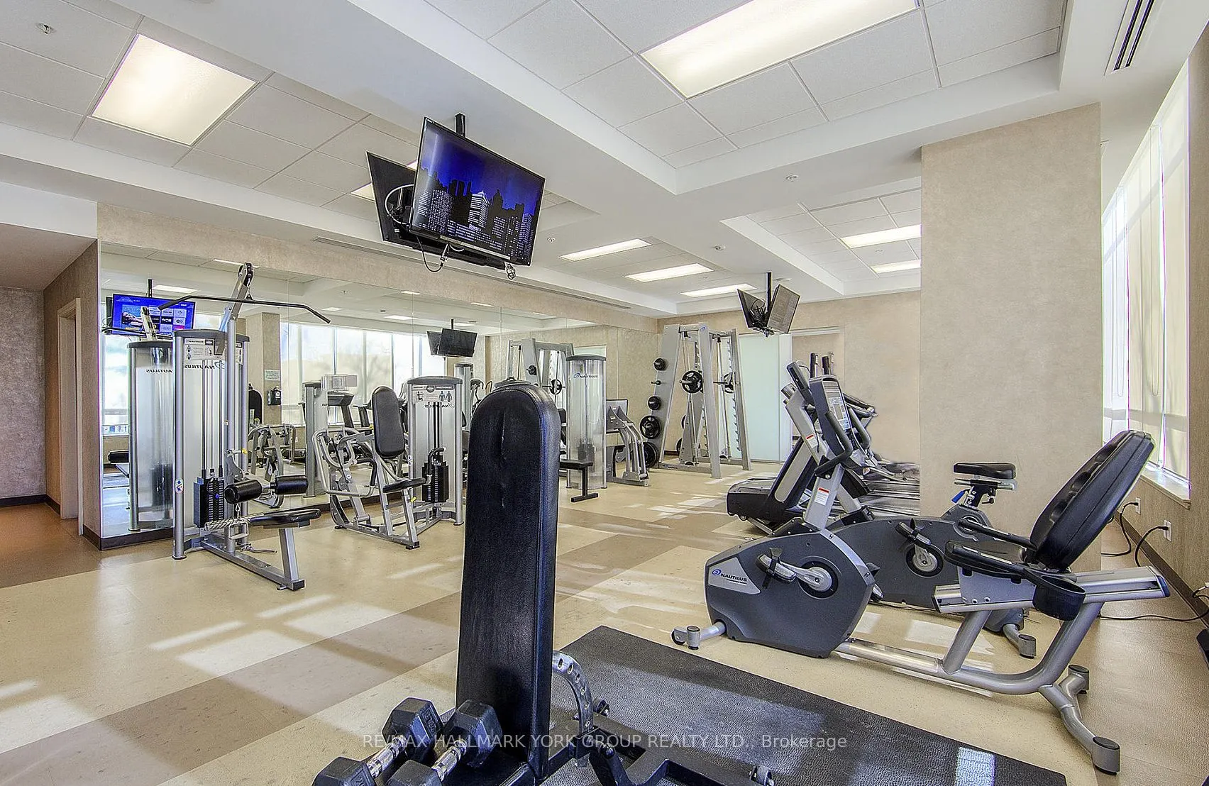 85 North Park Road, #602