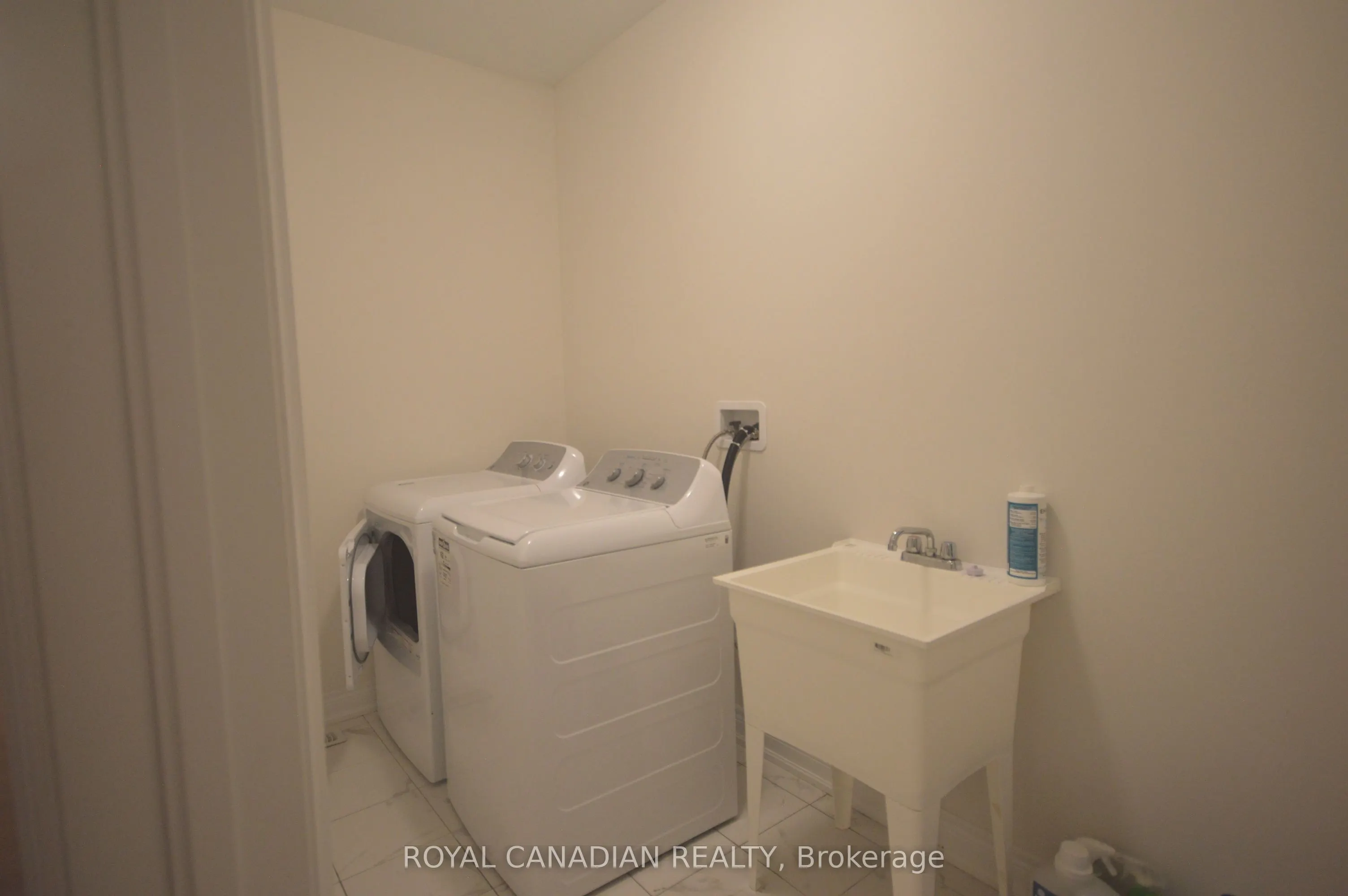 81 Settlers Crescent