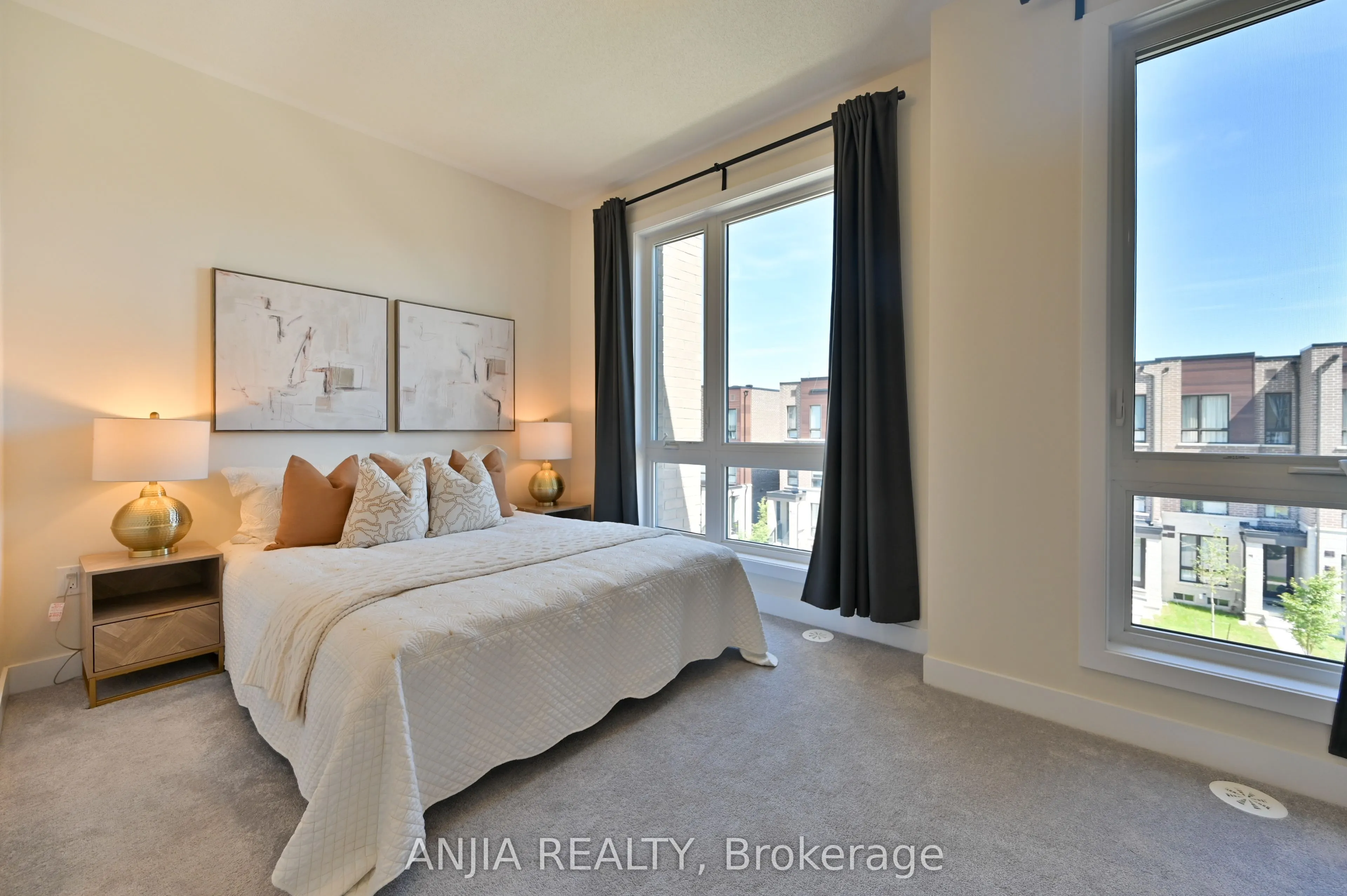 100 Stauffer Crescent