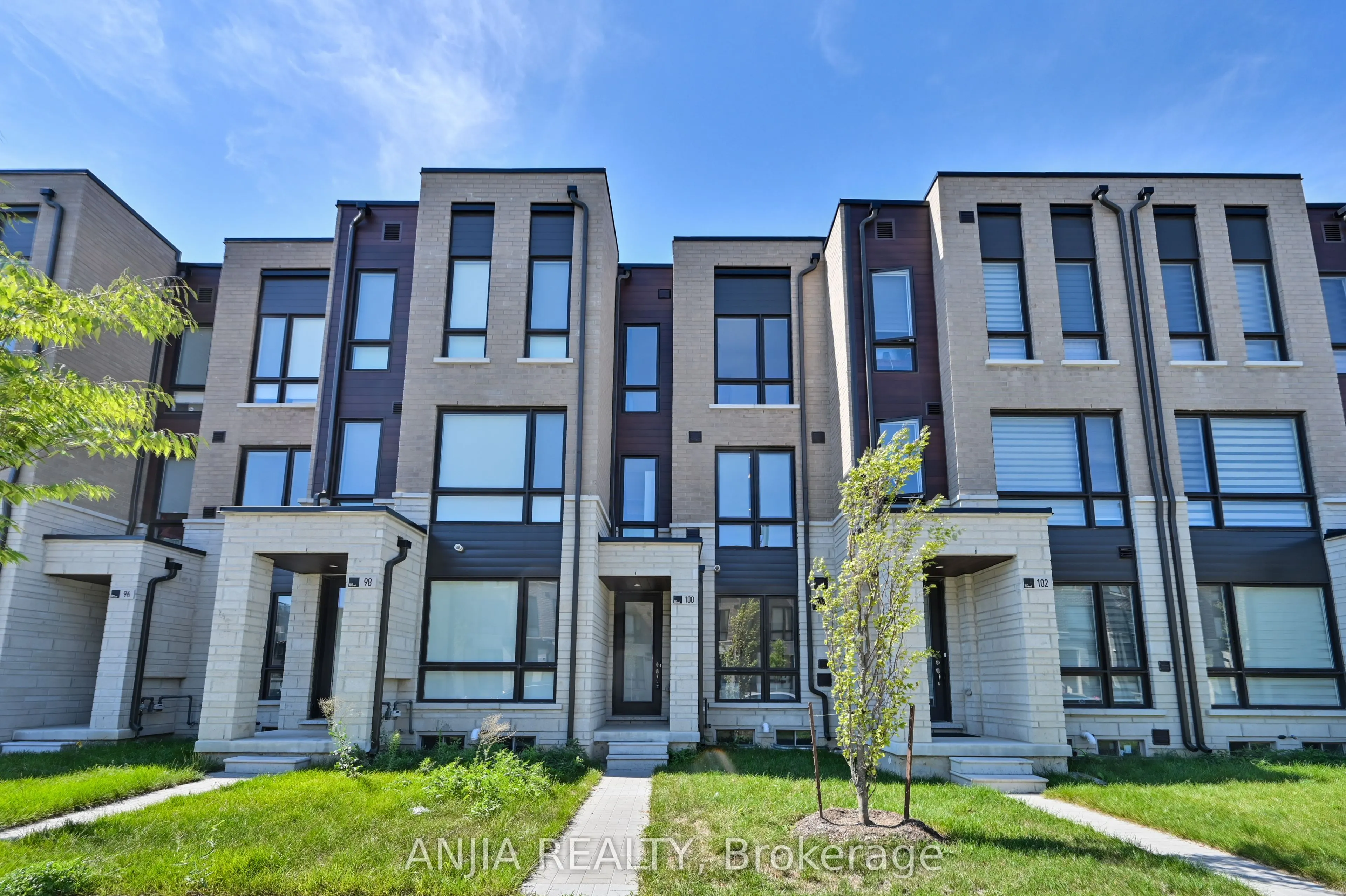 100 Stauffer Crescent