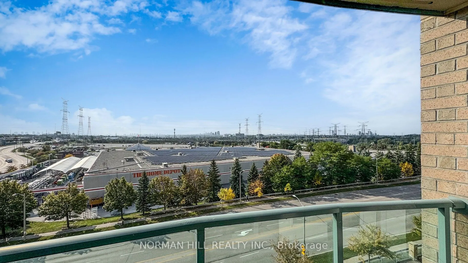 23 Oneida Crescent, #706