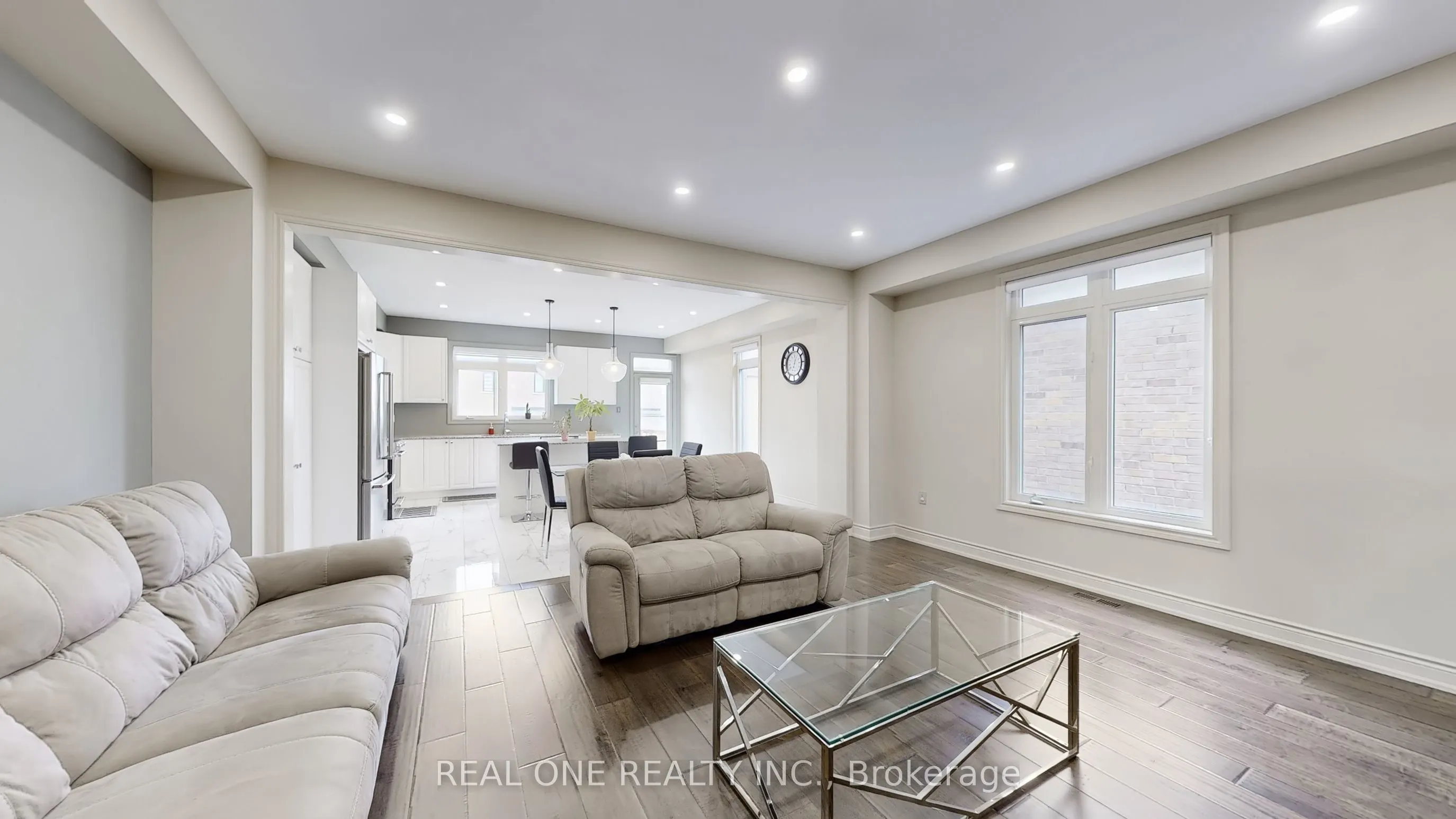 193 Cranbrook Crescent