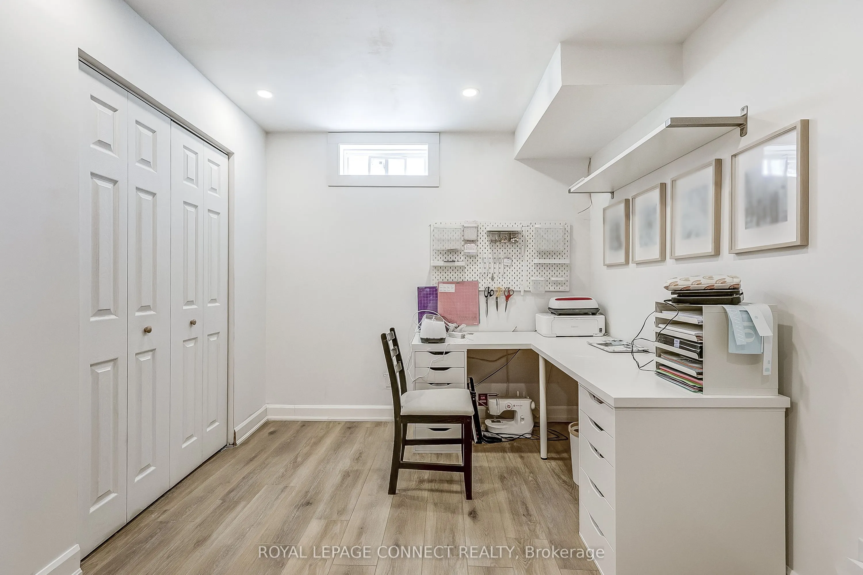 17 Don Hadden Crescent