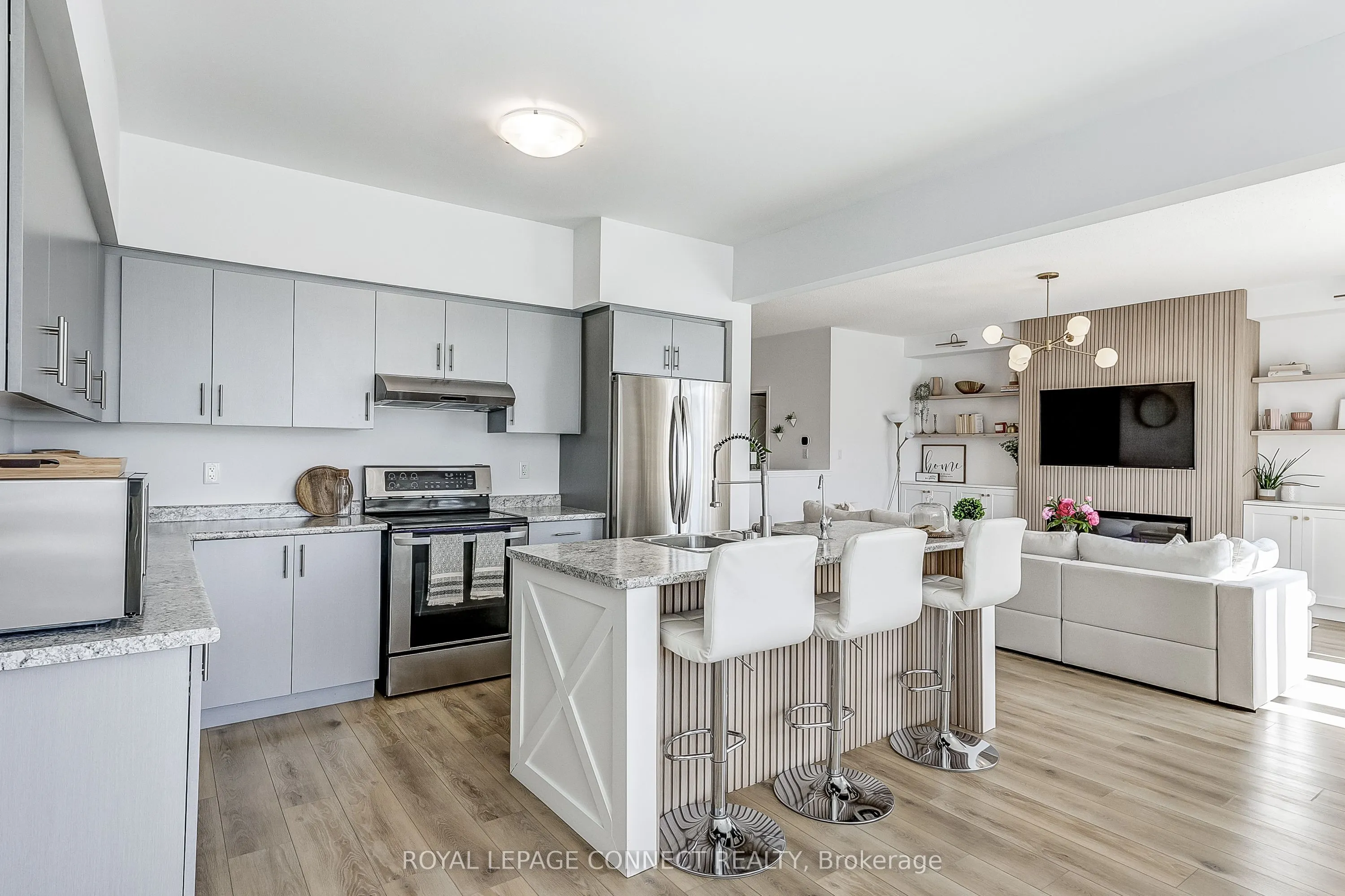 17 Don Hadden Crescent