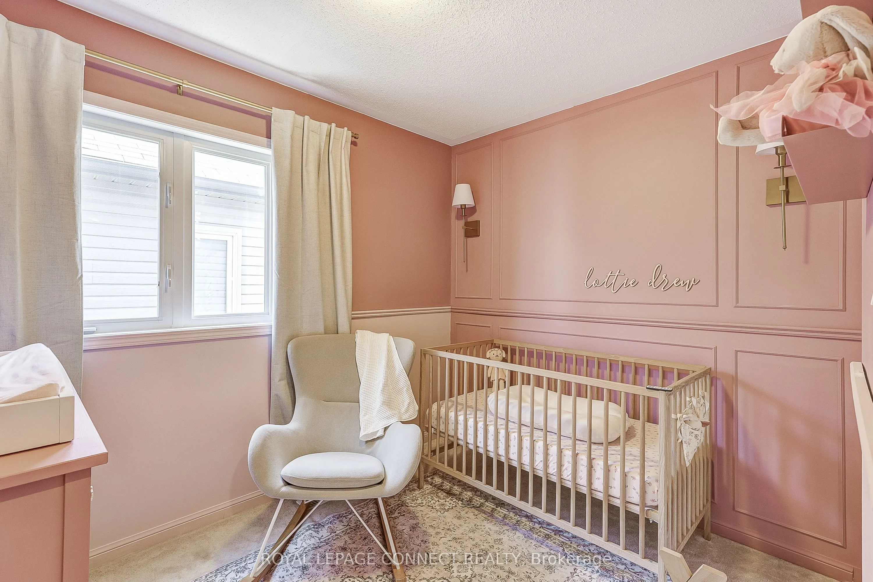 17 Don Hadden Crescent