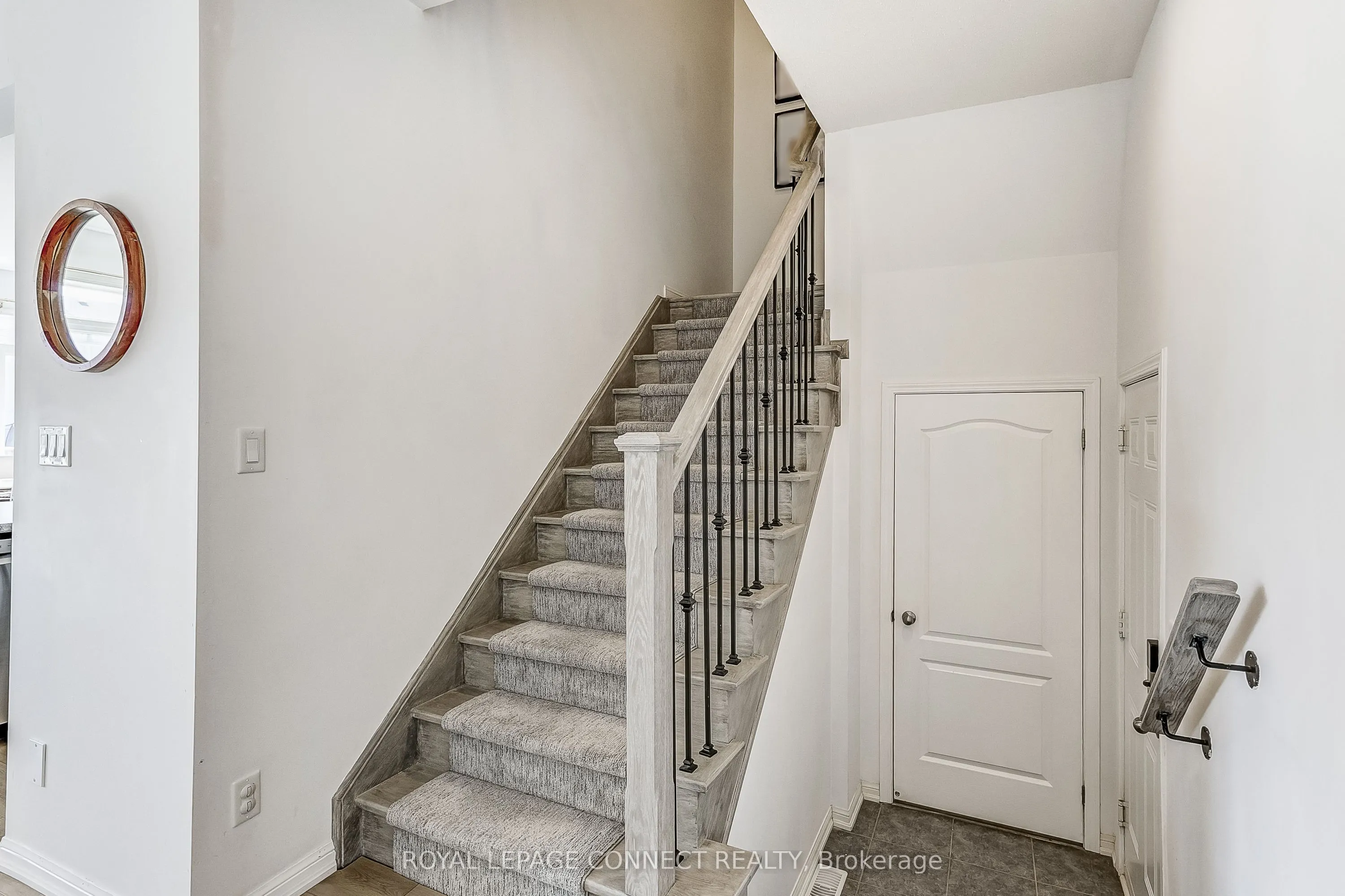 17 Don Hadden Crescent