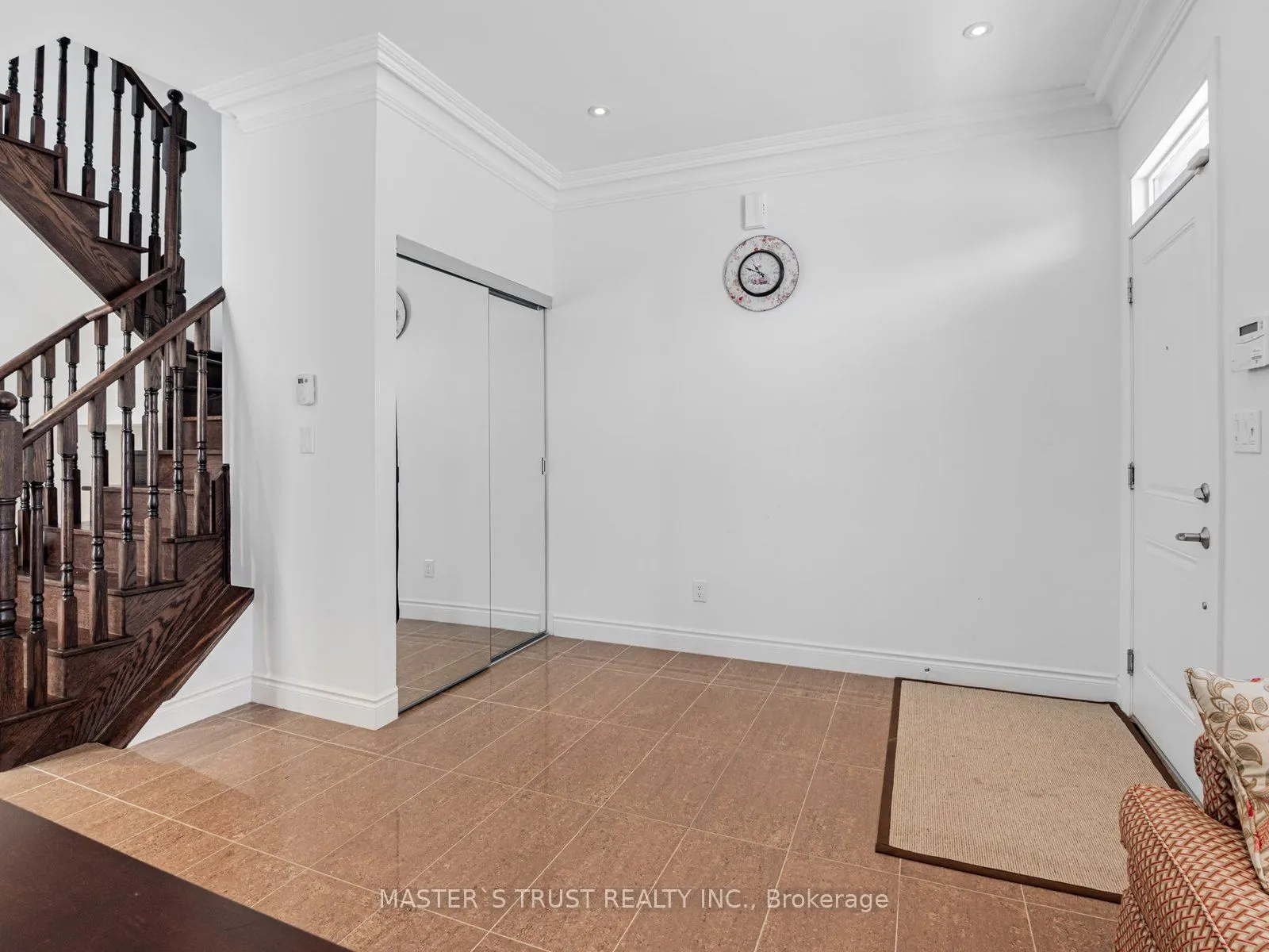 271 South Park Road, #TH27