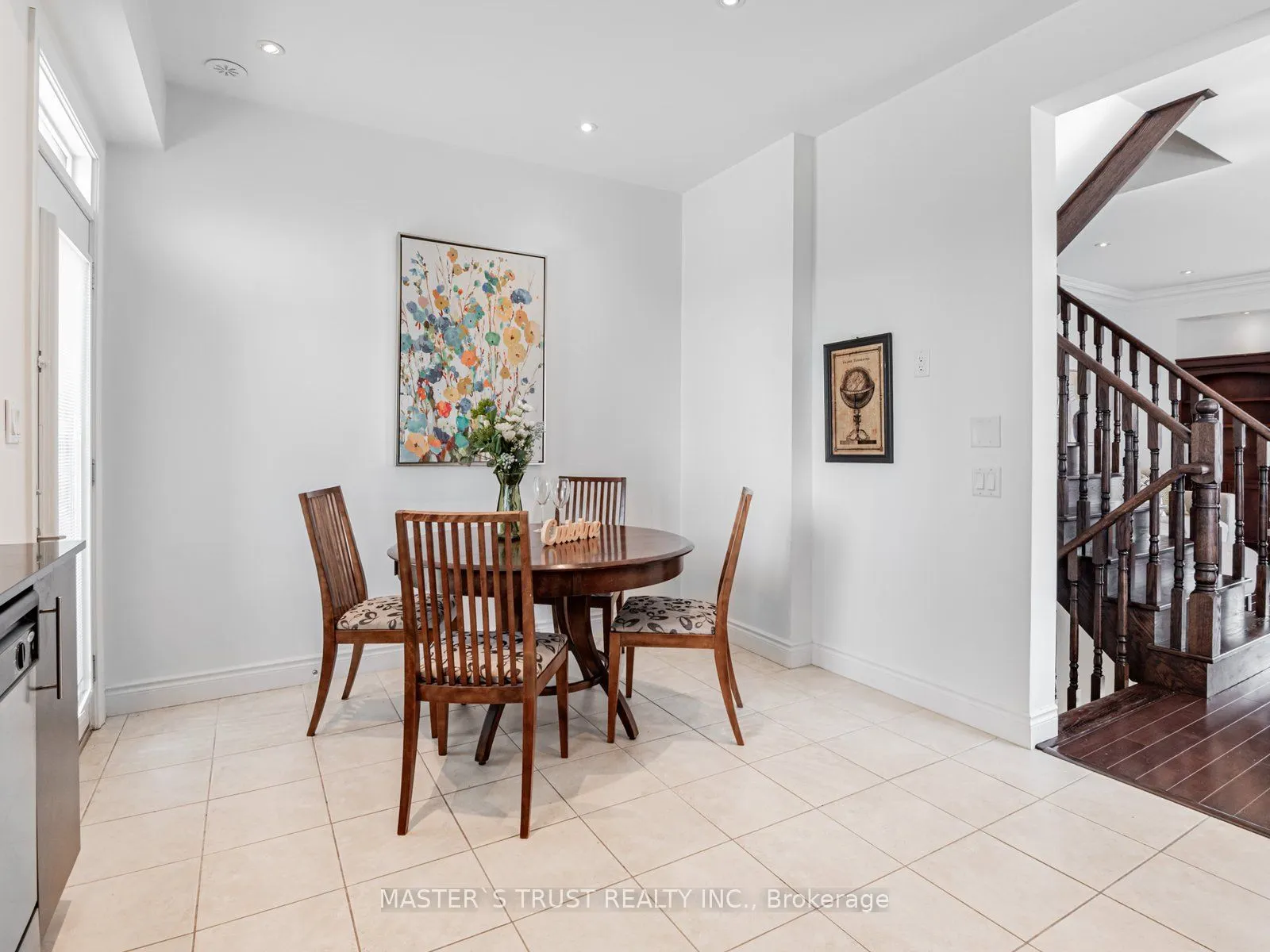 271 South Park Road, #TH27