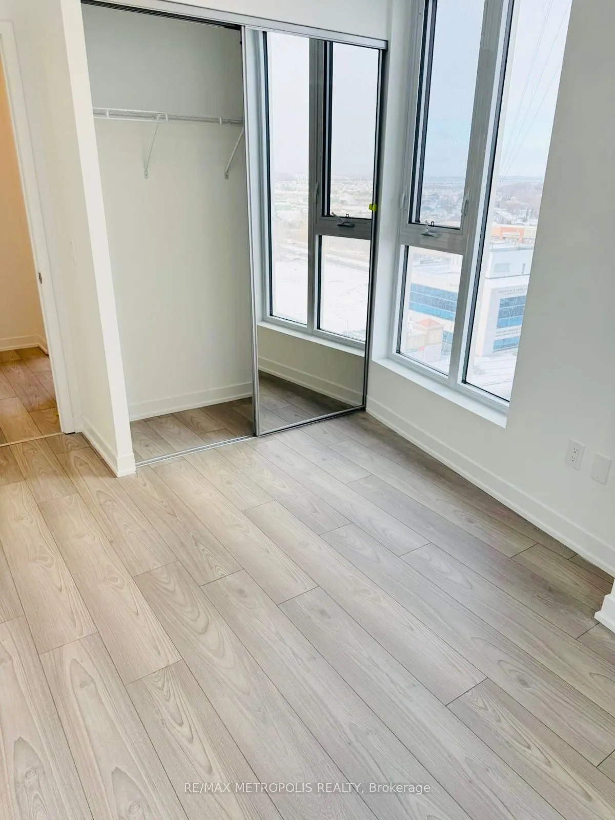 10 Abeja Street, #1115