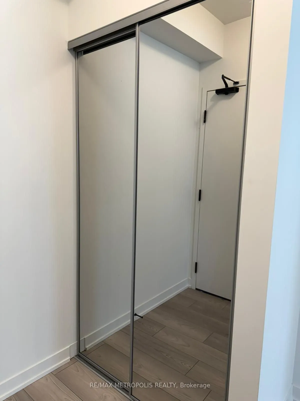 10 Abeja Street, #1115