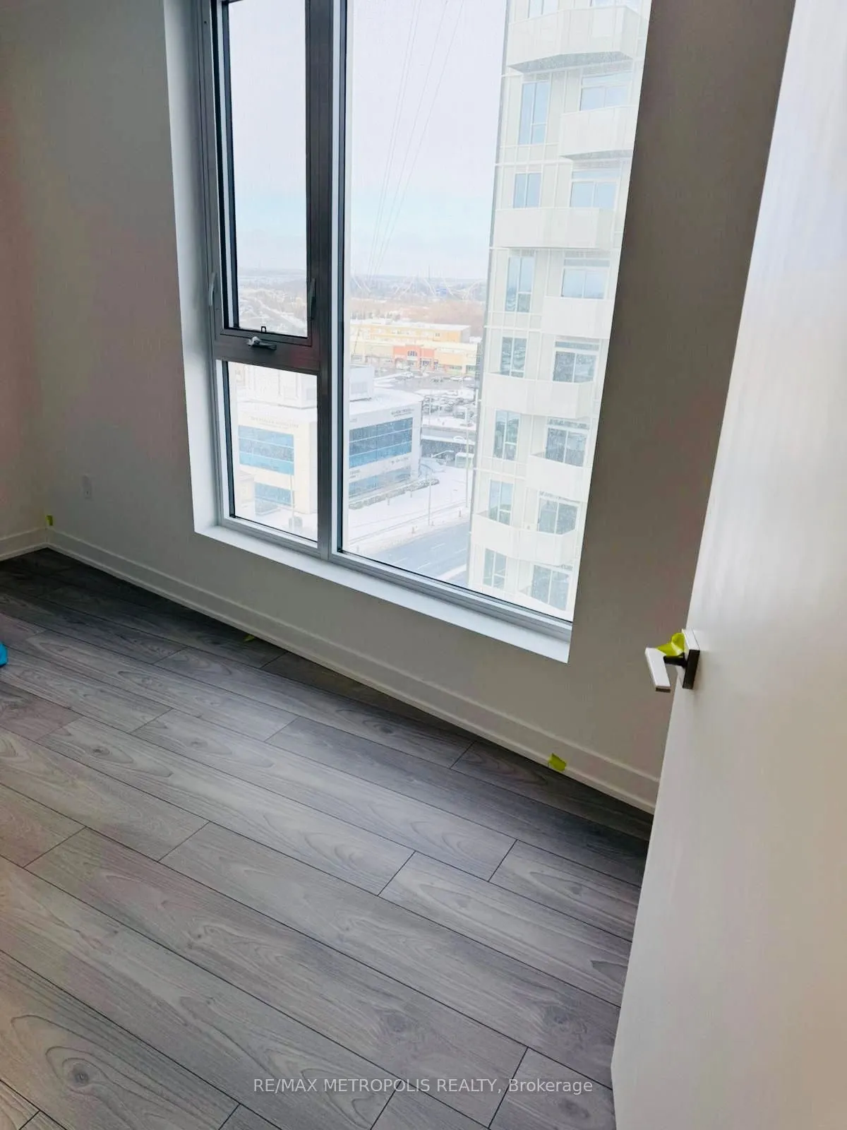 10 Abeja Street, #1115