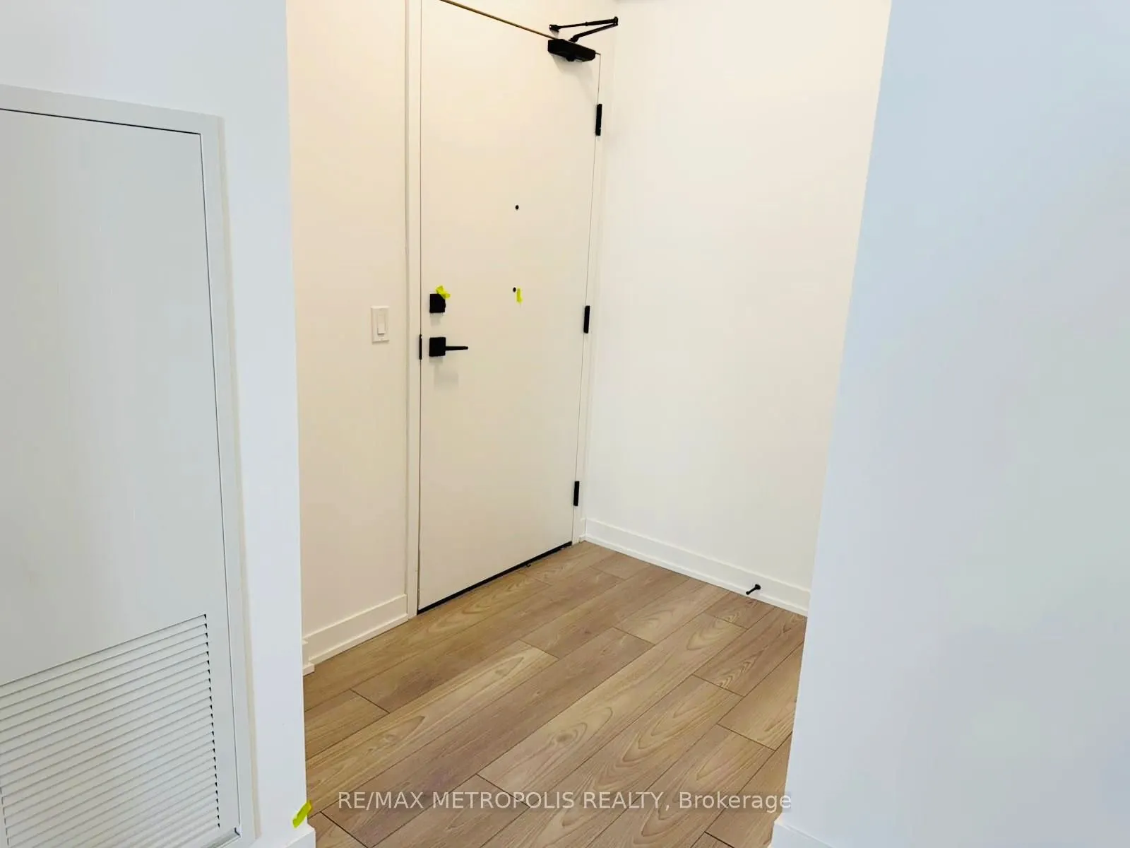 10 Abeja Street, #1115