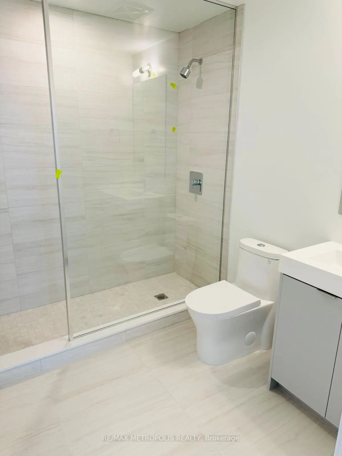 10 Abeja Street, #1115