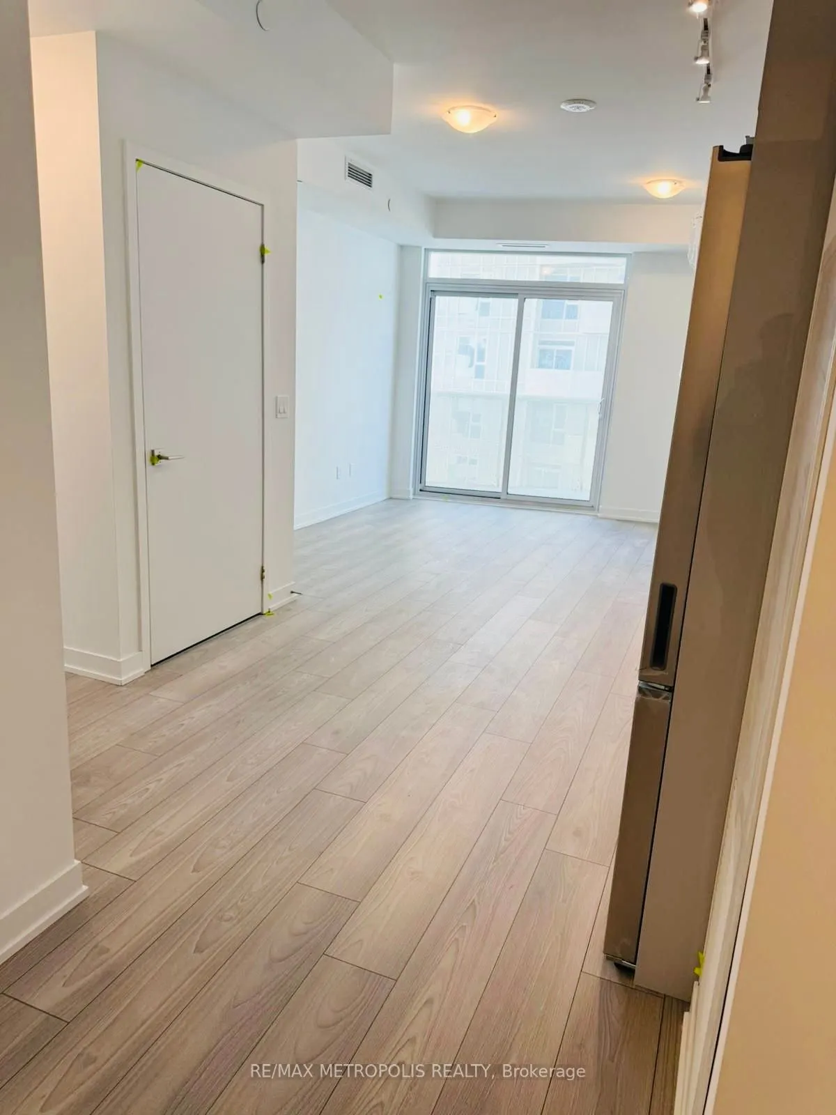 10 Abeja Street, #1115