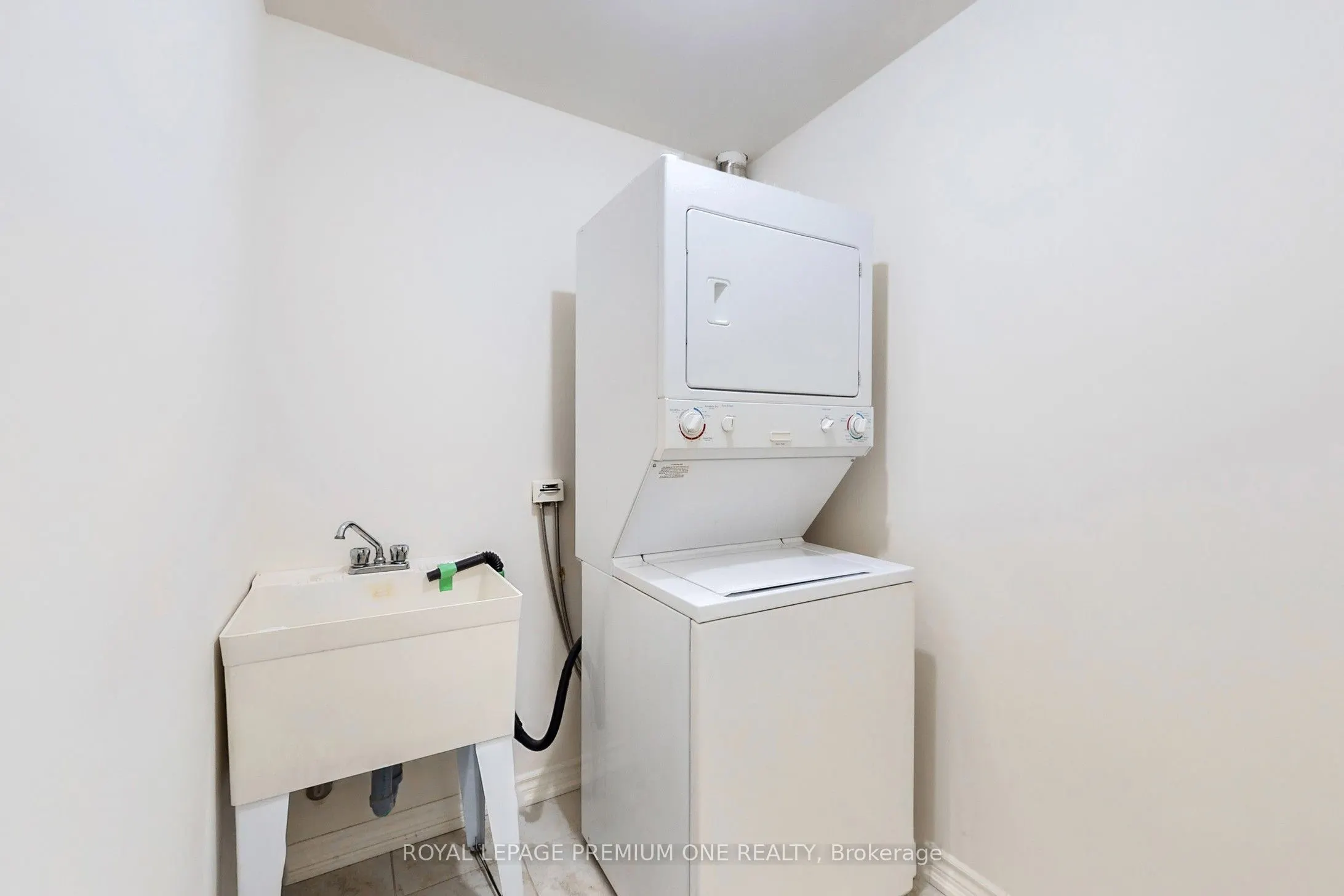 9235 Jane Street, #606