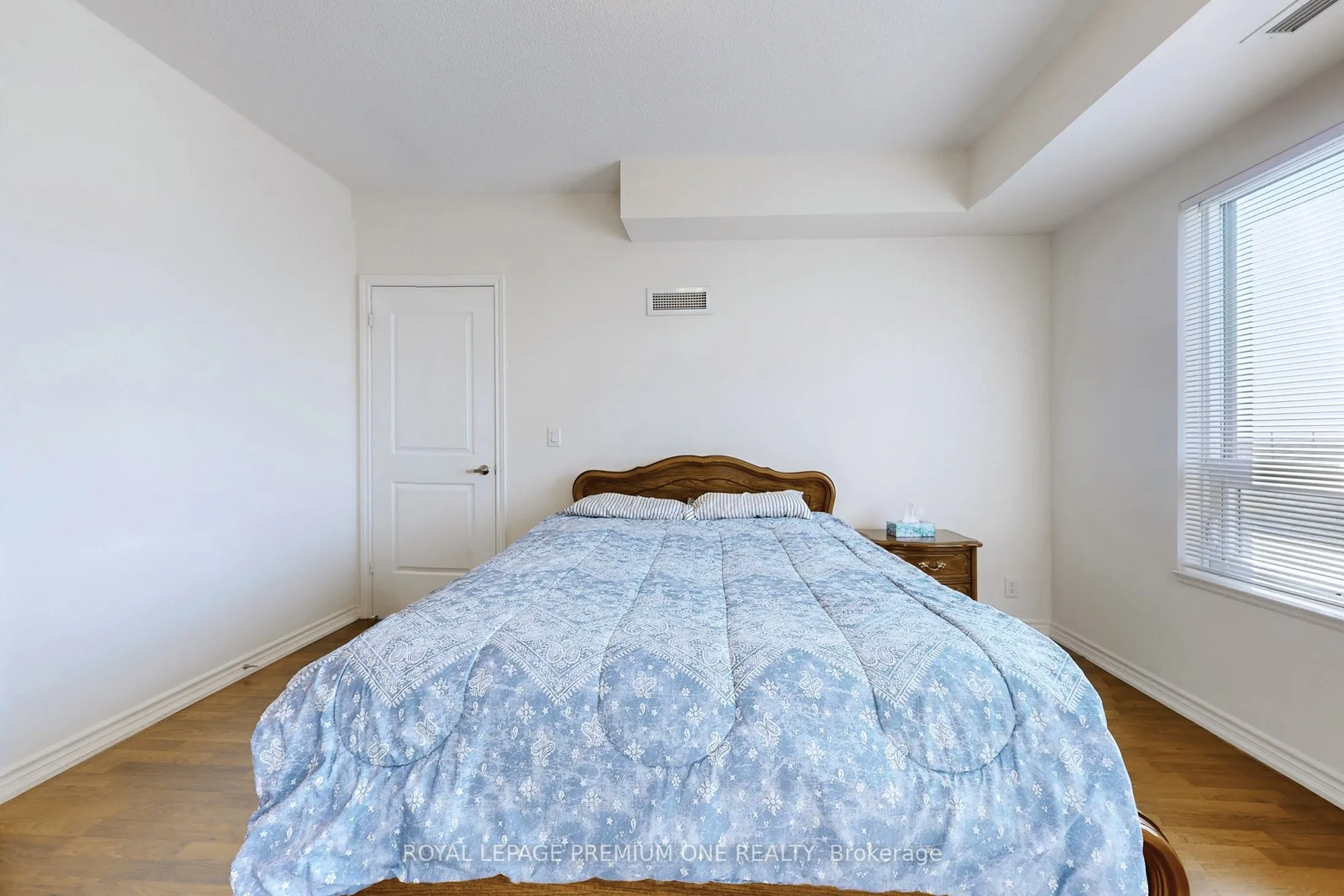 9235 Jane Street, #606