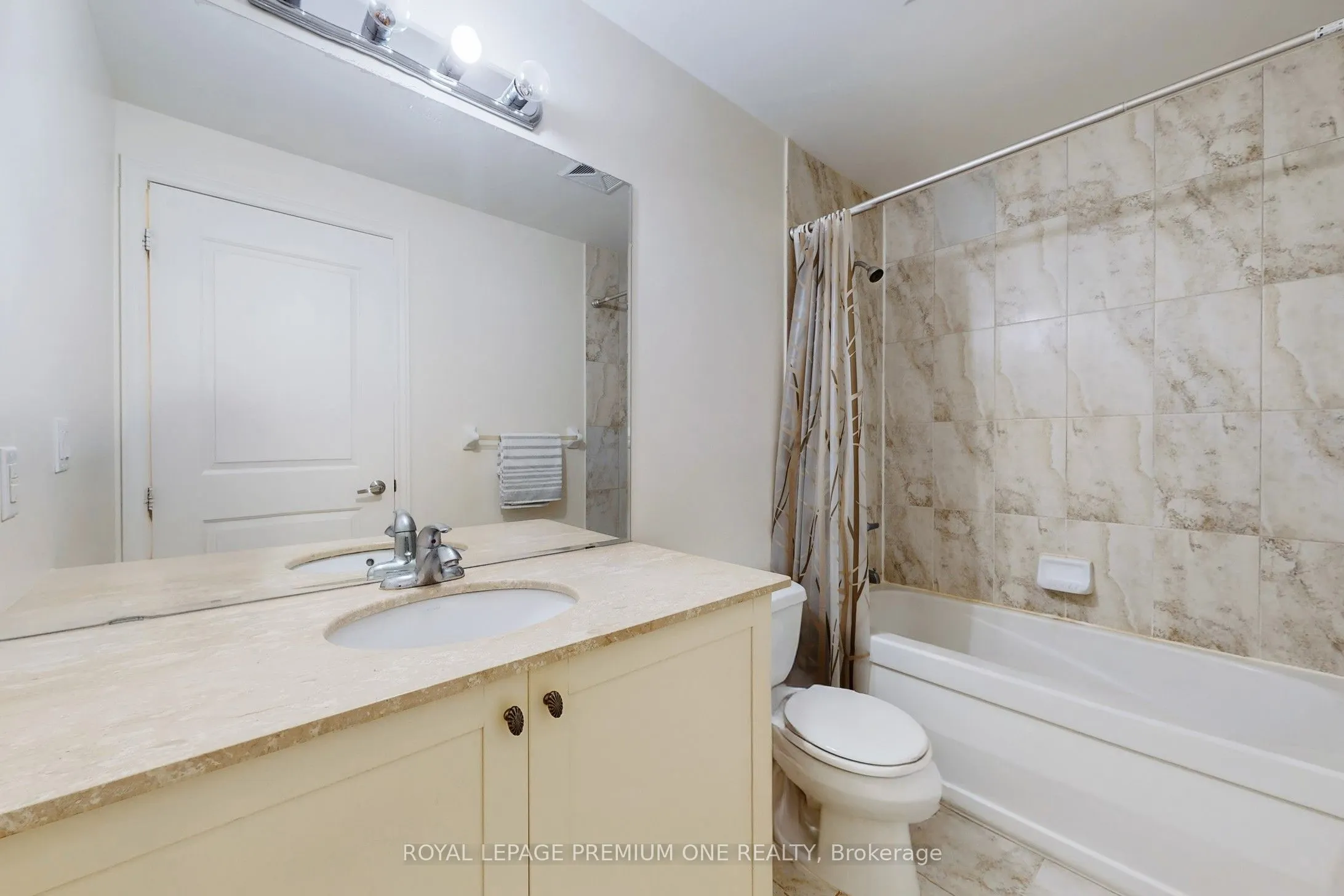 9235 Jane Street, #606