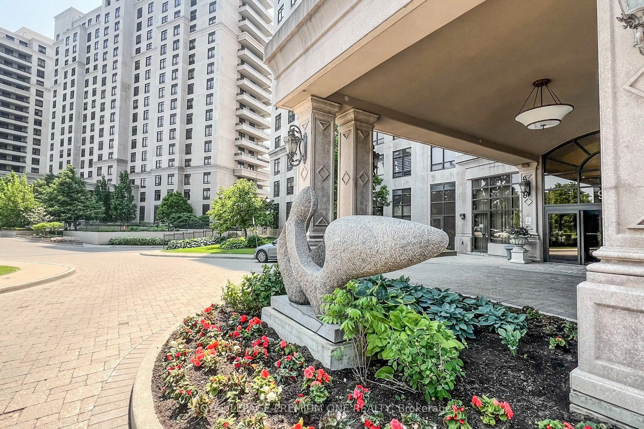 9235 Jane Street, #606