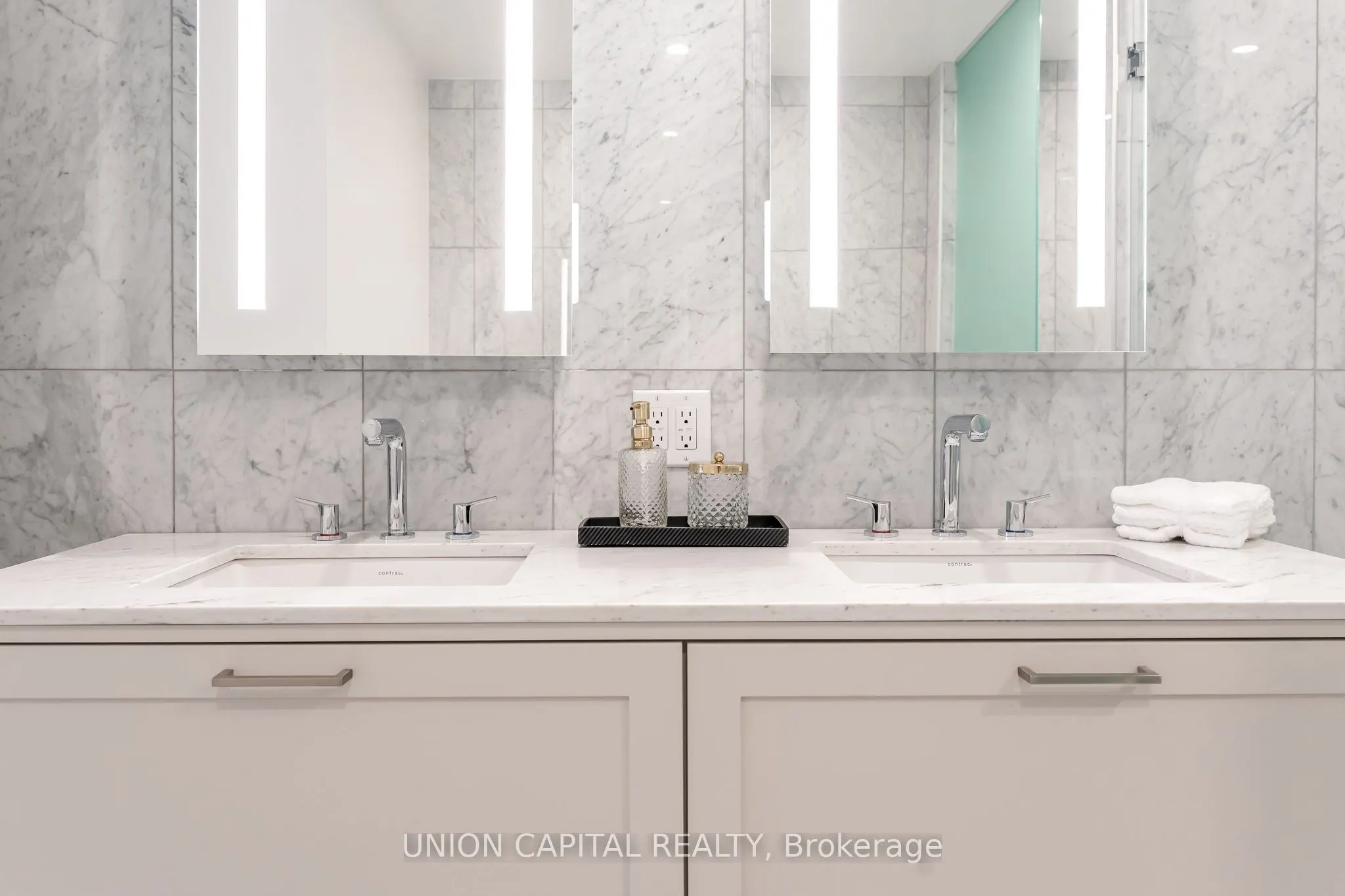 399 Royal Orchard Boulevard, #19