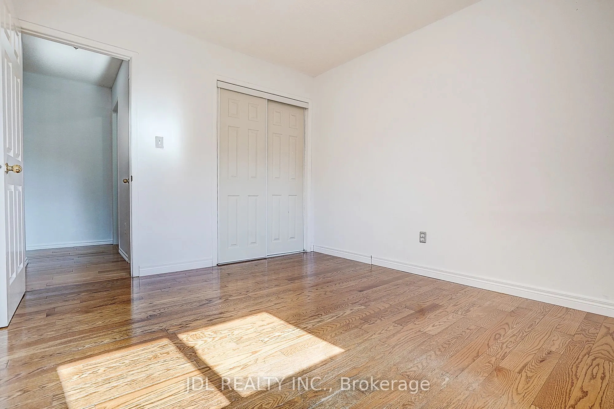 1187 Leslie Drive