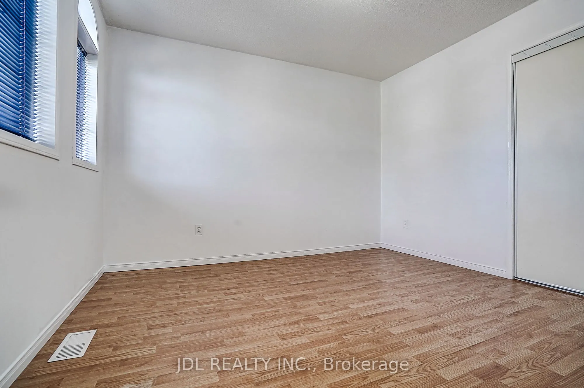 1187 Leslie Drive